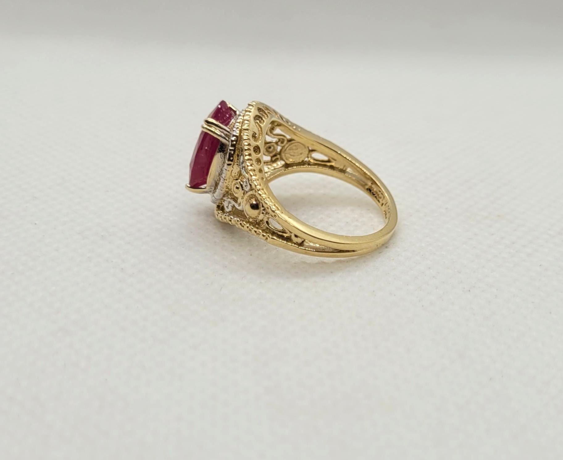 Anello in oro giallo 14kt con rubino perlato da 4,15 carati, misura 6,5, rapporto gemmologico, filigrana, 6 gr. in vendita 2