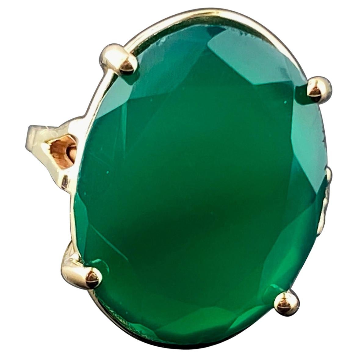 14kt Yellow Gold 9.33 Carat Oval Green Chalcedony Ring For Sale