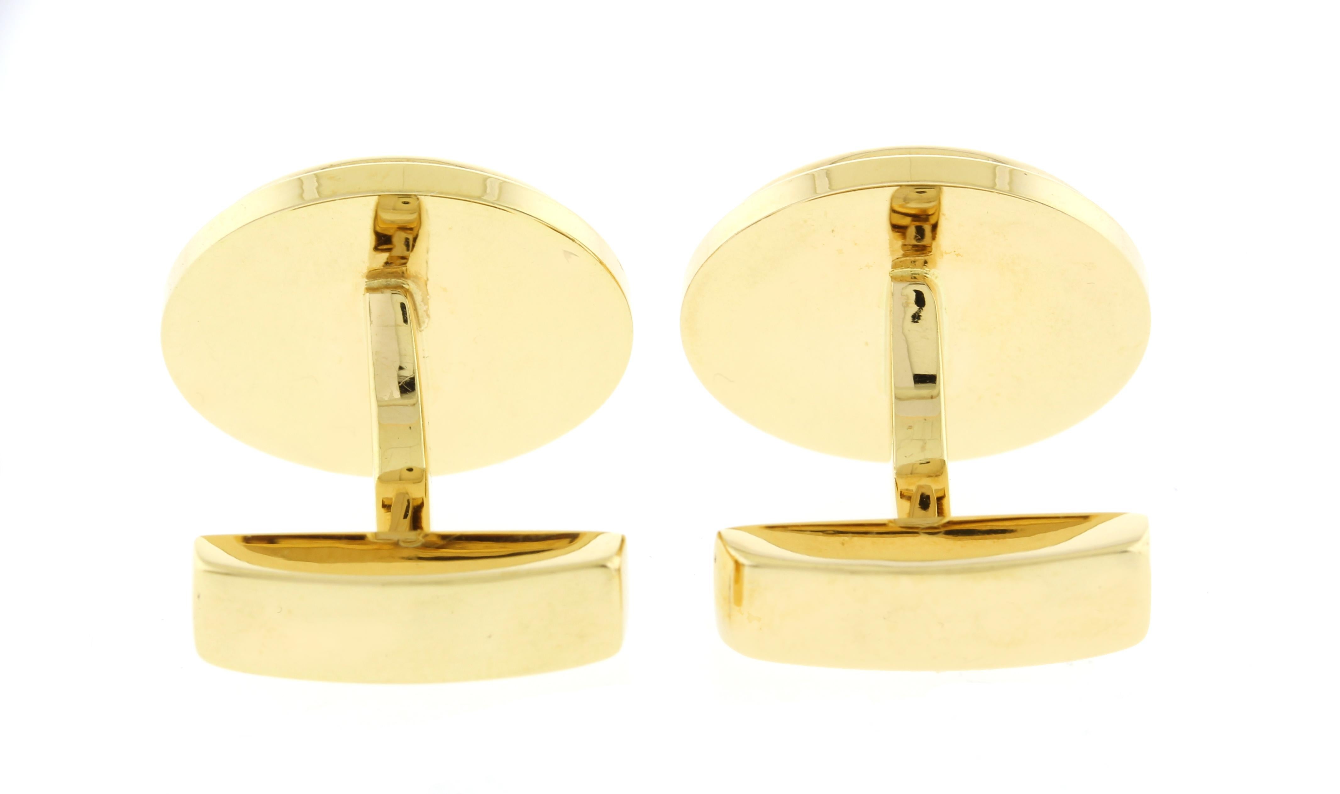 Round Cut 14kt Yellow Gold and Black Onyx Cufflinks For Sale