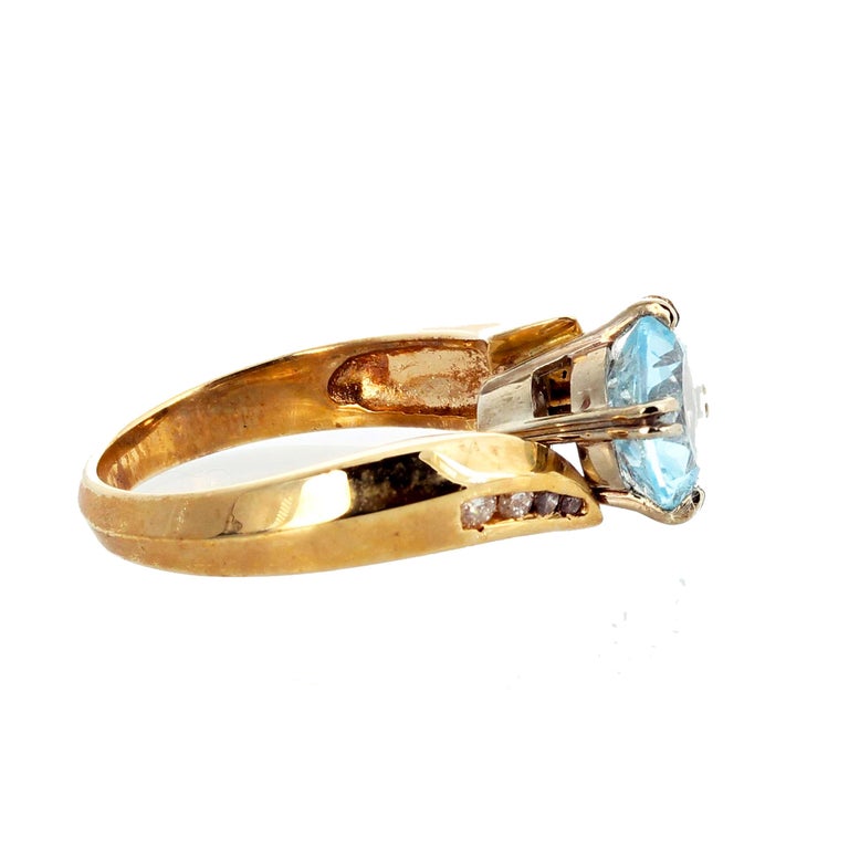 AJD Brilliant Glowing 14 Karat Yellow Gold Aquamarine and Diamonds Ring In New Condition For Sale In Tuxedo Park , NY