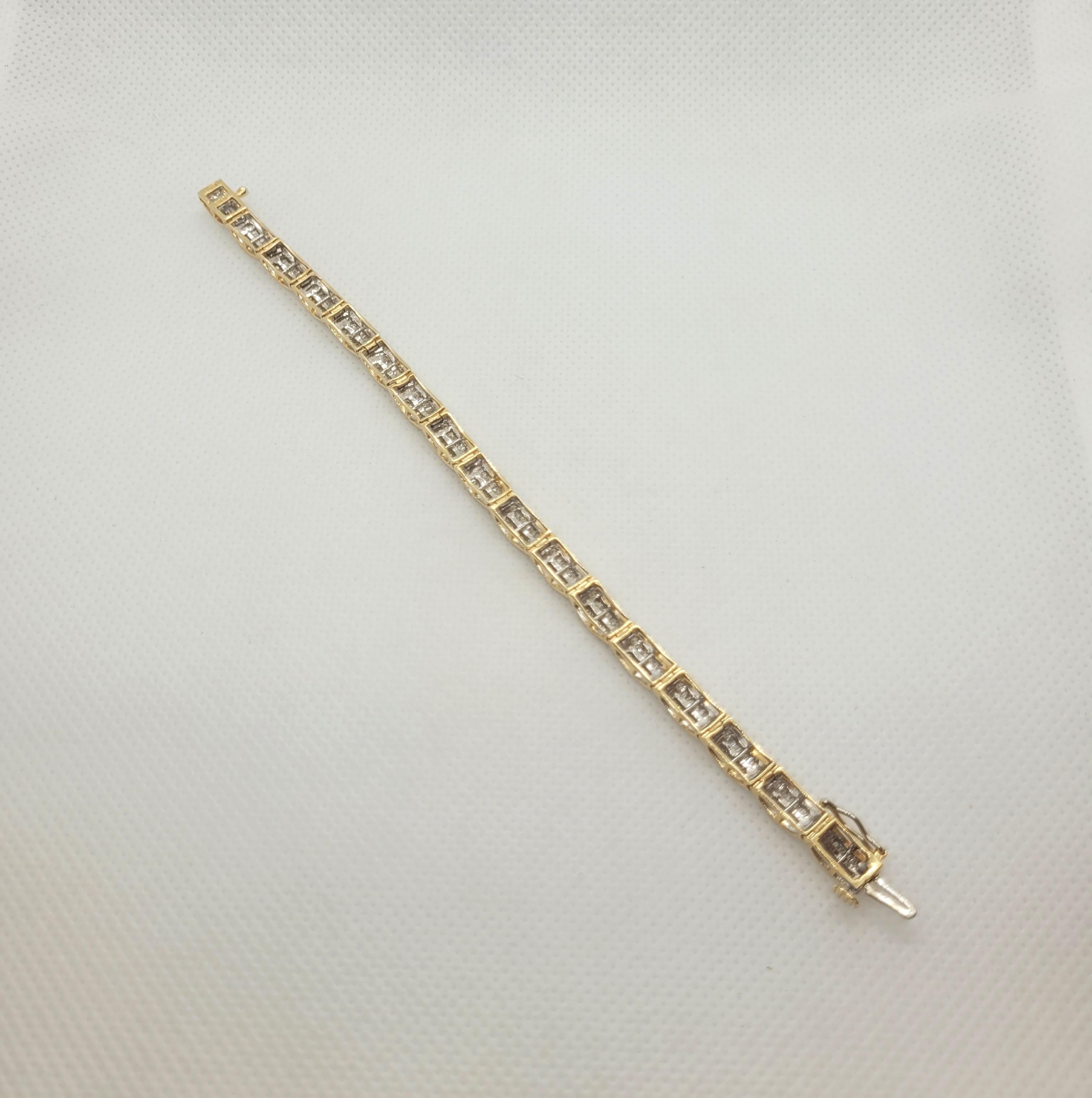 Bracelet en or jaune 14 carats avec diamants taille baguette d'environ 5,00 carats Pour femmes en vente
