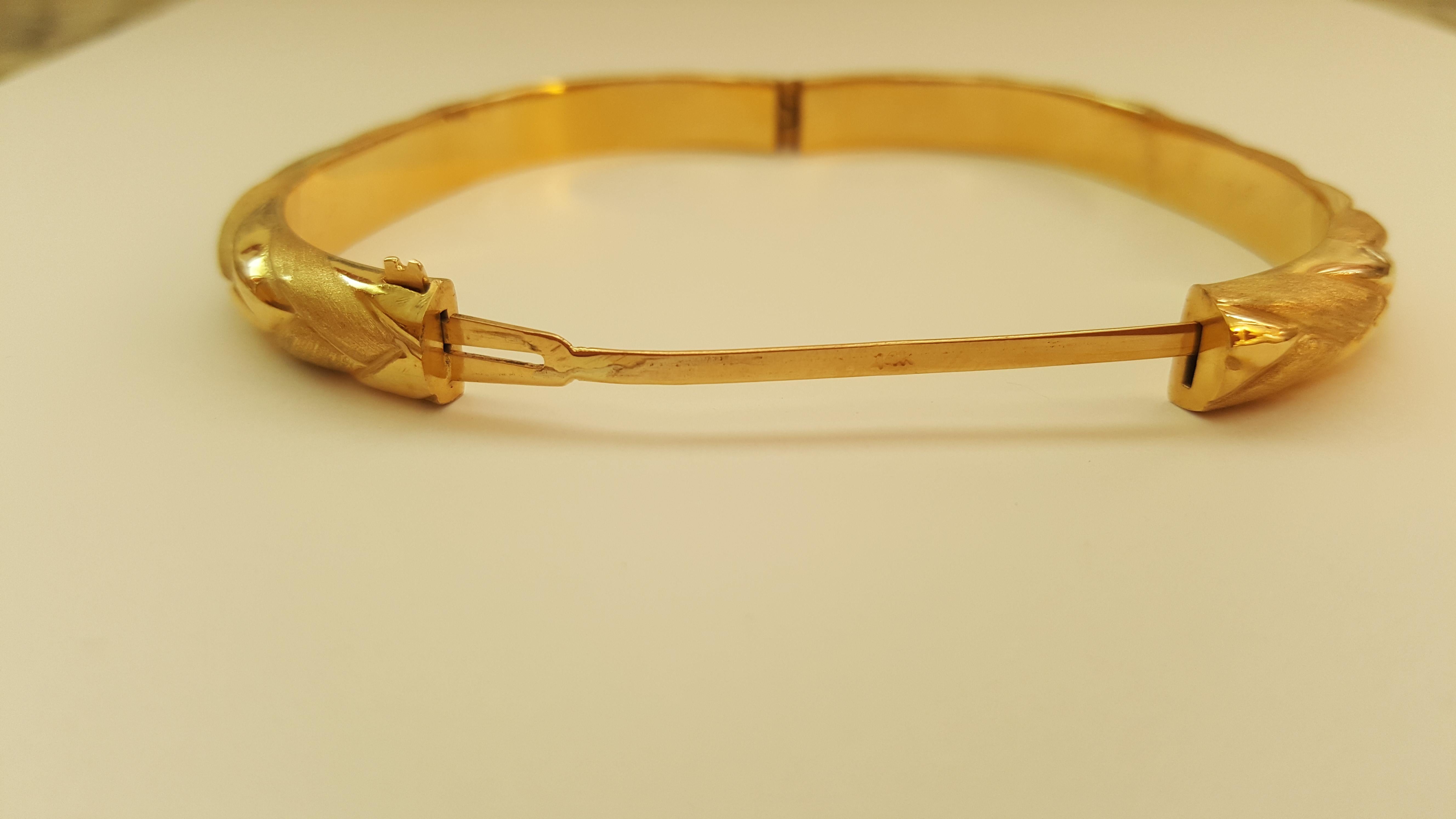 gold bangle plain design