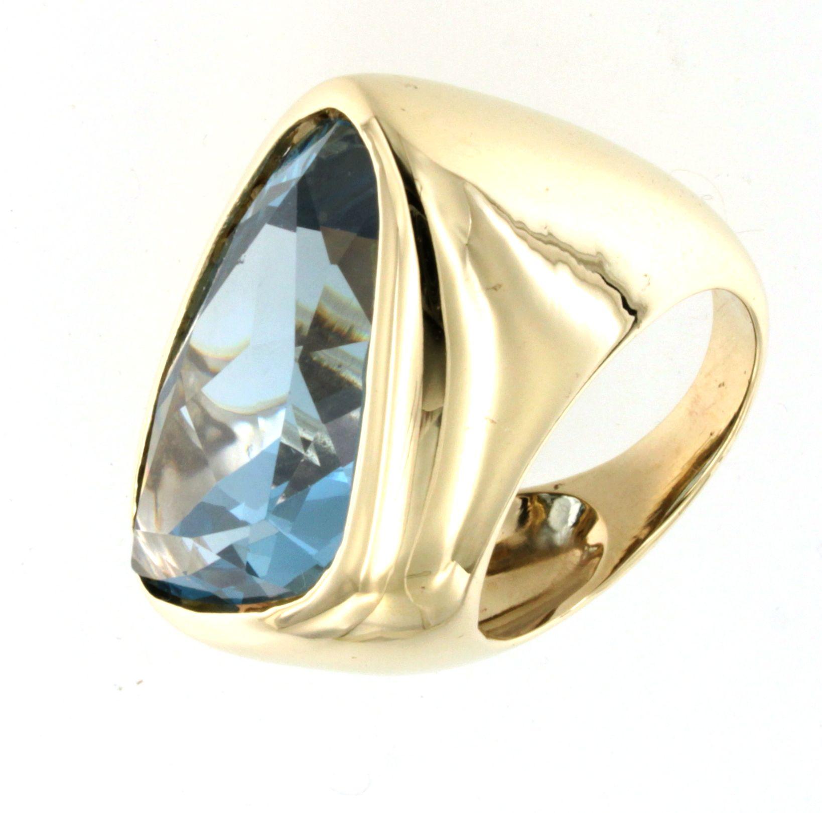 14Kt Yellow Gold Blue Topaz Stones Fashion Cocktail Engagement Modern Ring In New Condition For Sale In GALLARATE, IT