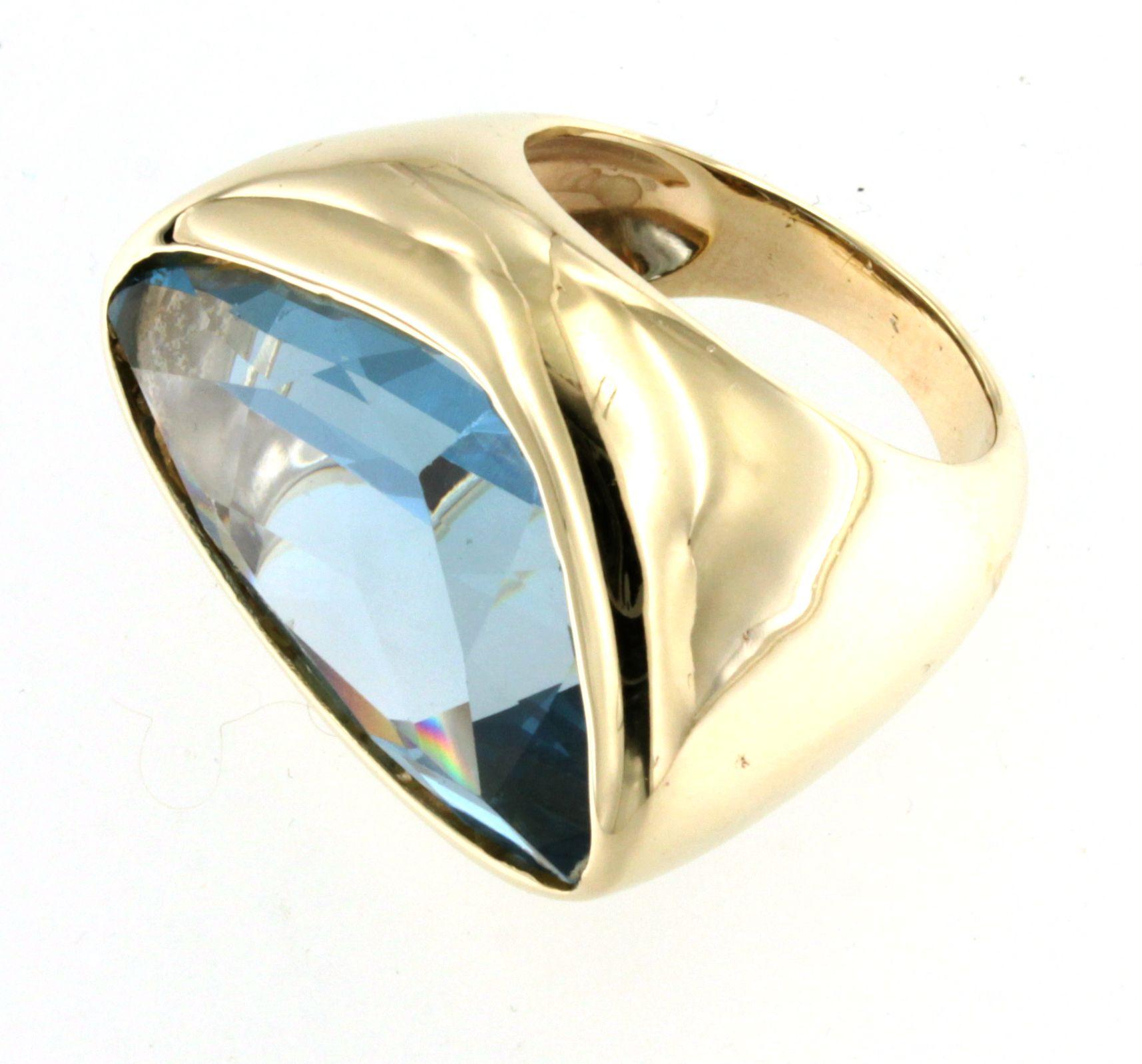 14Kt Yellow Gold Blue Topaz Stones Fashion Cocktail Engagement Modern Ring For Sale 3