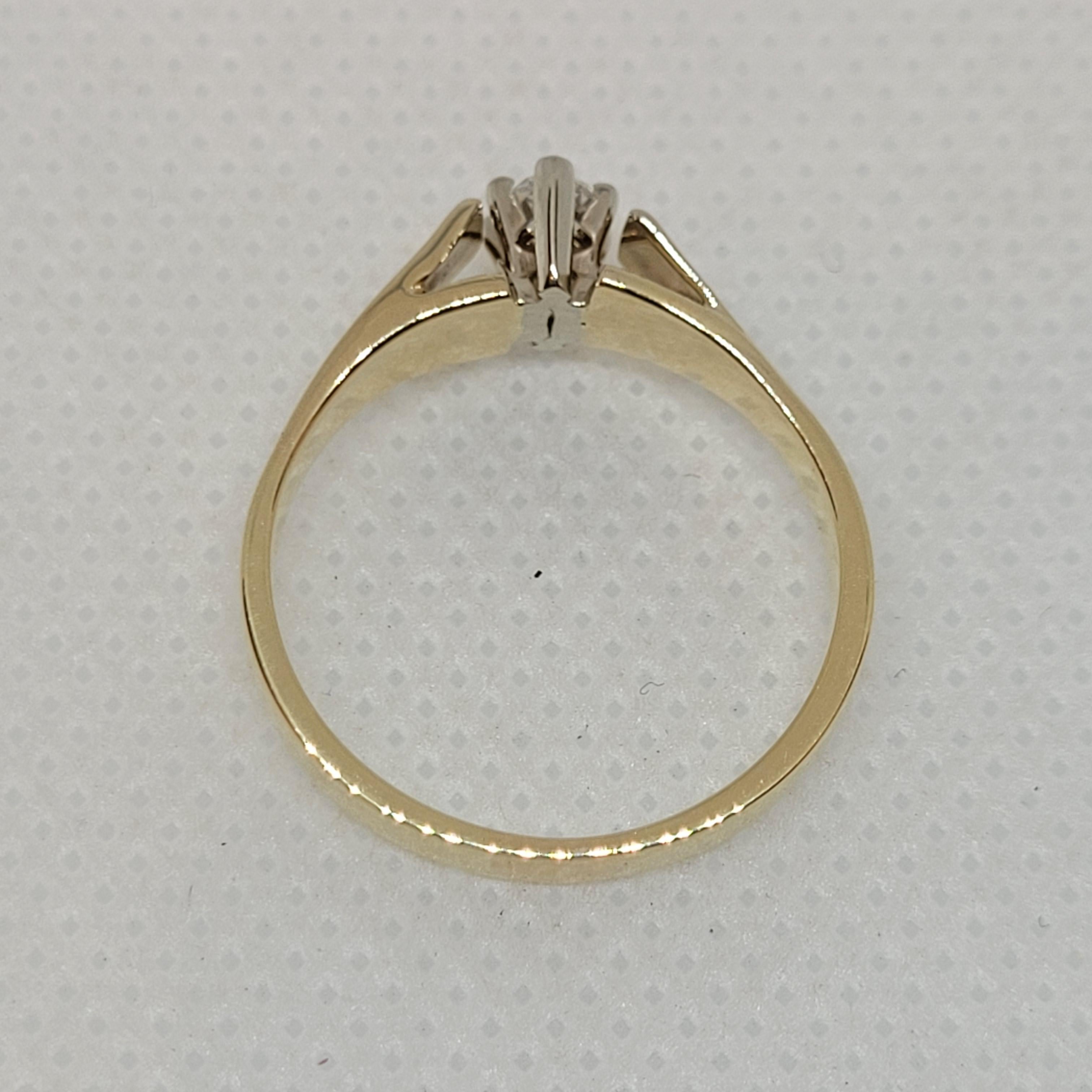 Modern 14 Karat Yellow Gold Cathedral-Style .25ct Marquis Cut Diamond Ring, H/SI