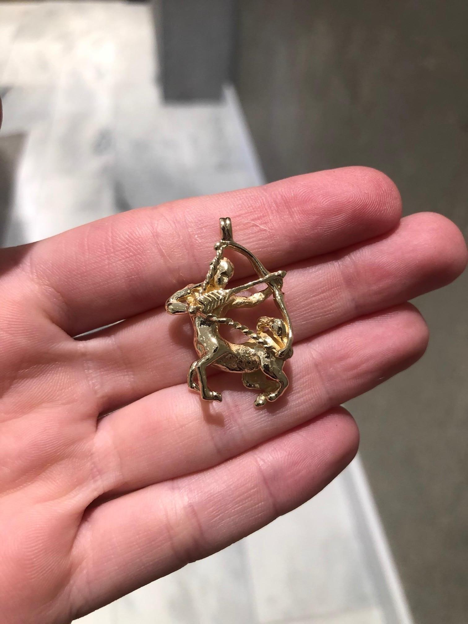 14 Karat Yellow Gold Centaur Greek Mythology Charm In Good Condition In Dallas, TX