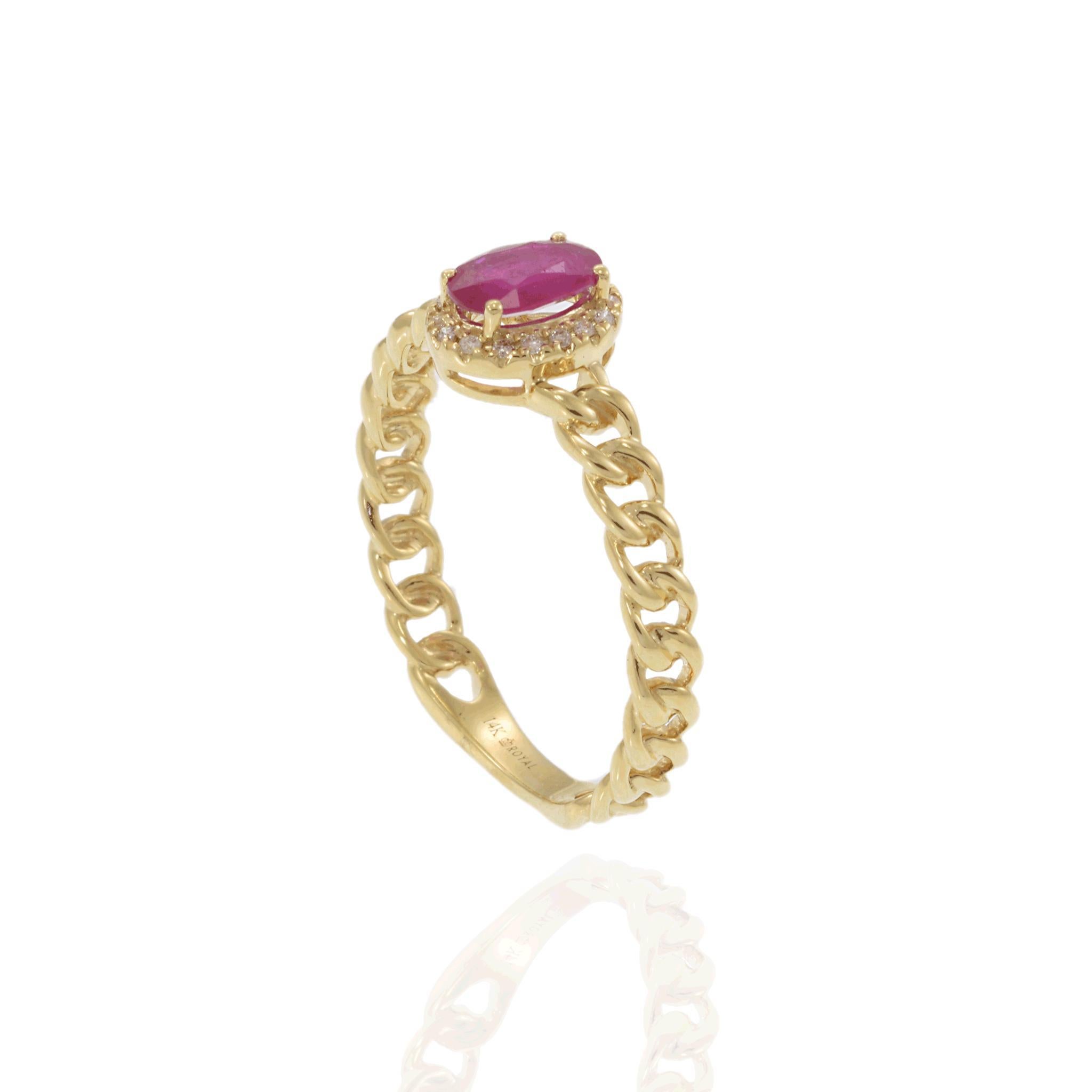 14KT Yellow Gold Chain Link Ruby and Diamond Halo Ring In New Condition For Sale In New York, NY