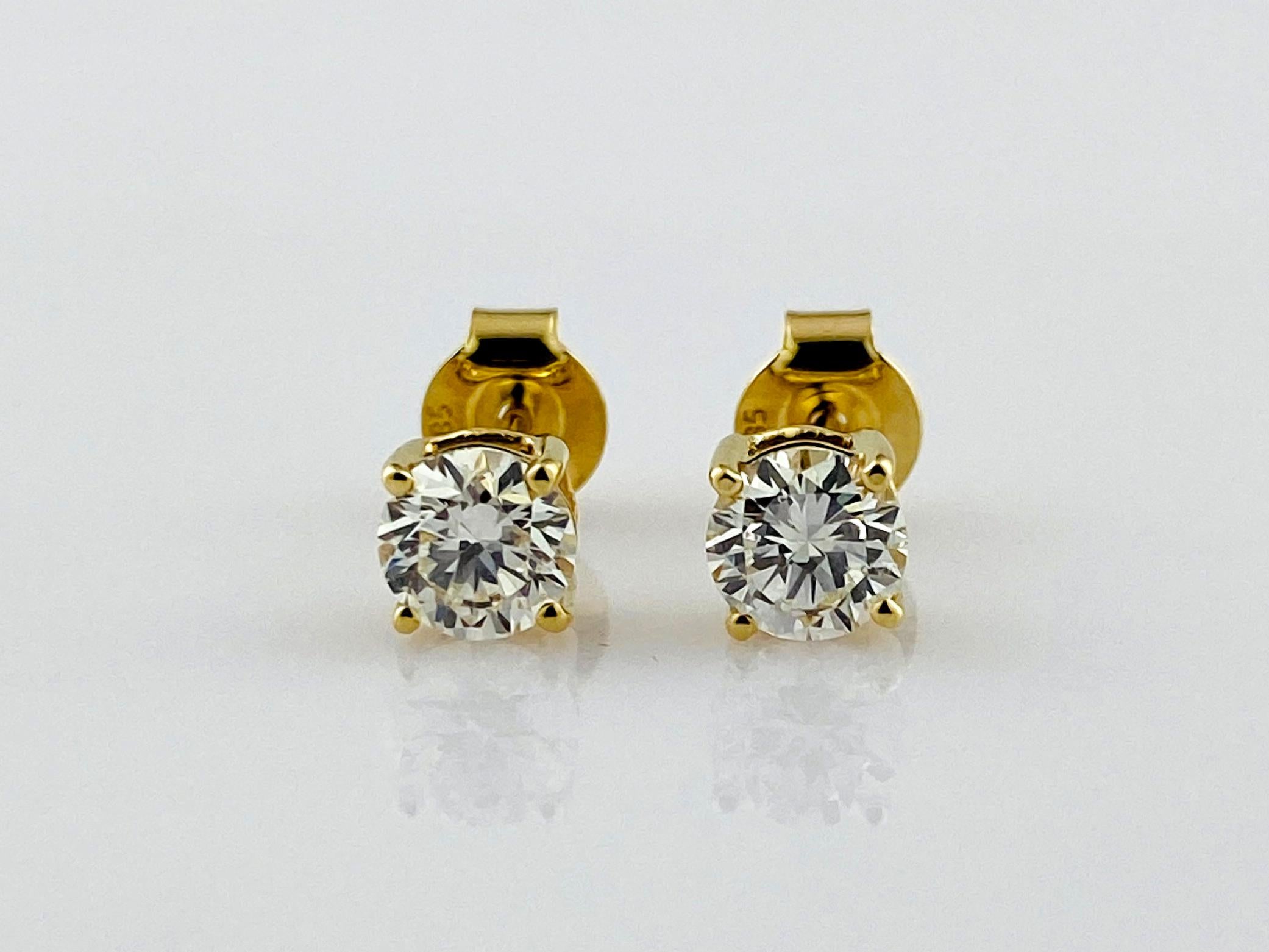 Contemporain Boucles d'oreilles en or jaune 14KT avec diamant rond classique en vente
