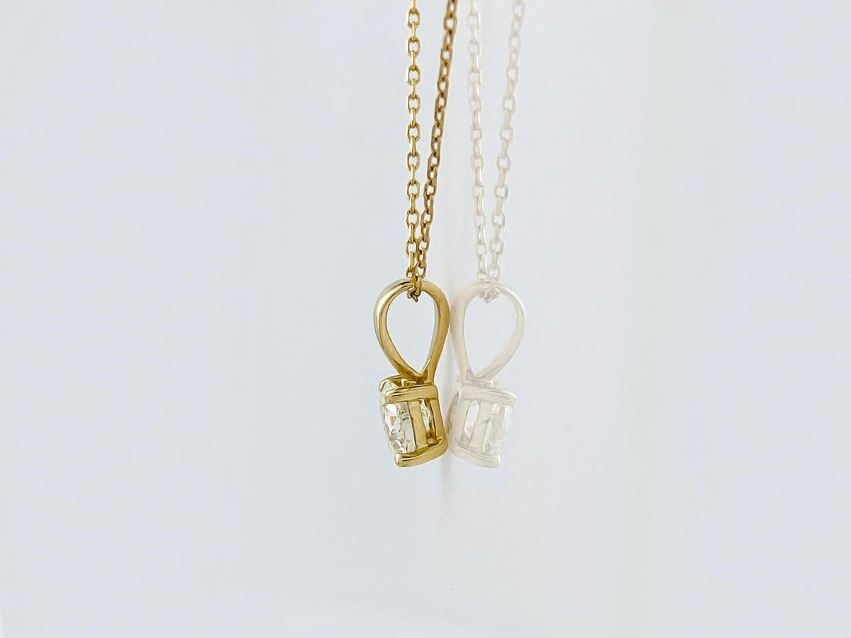 14KT Gelbgold Classic Round Solitaire Diamant Anhänger Halskette (Zeitgenössisch) im Angebot