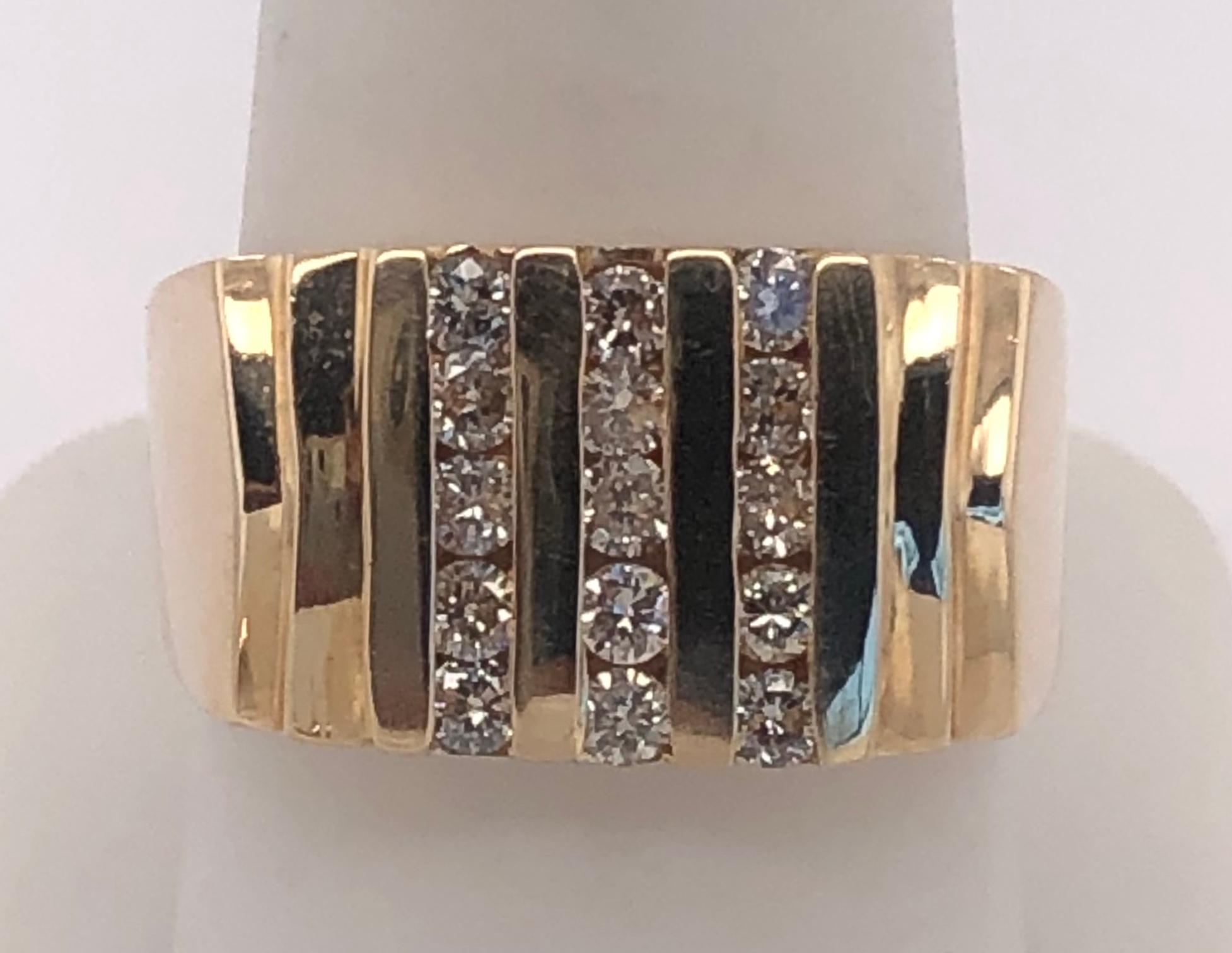 Round Cut 14 Karat Yellow Gold Cluster Ring with 15 Diamonds For Sale