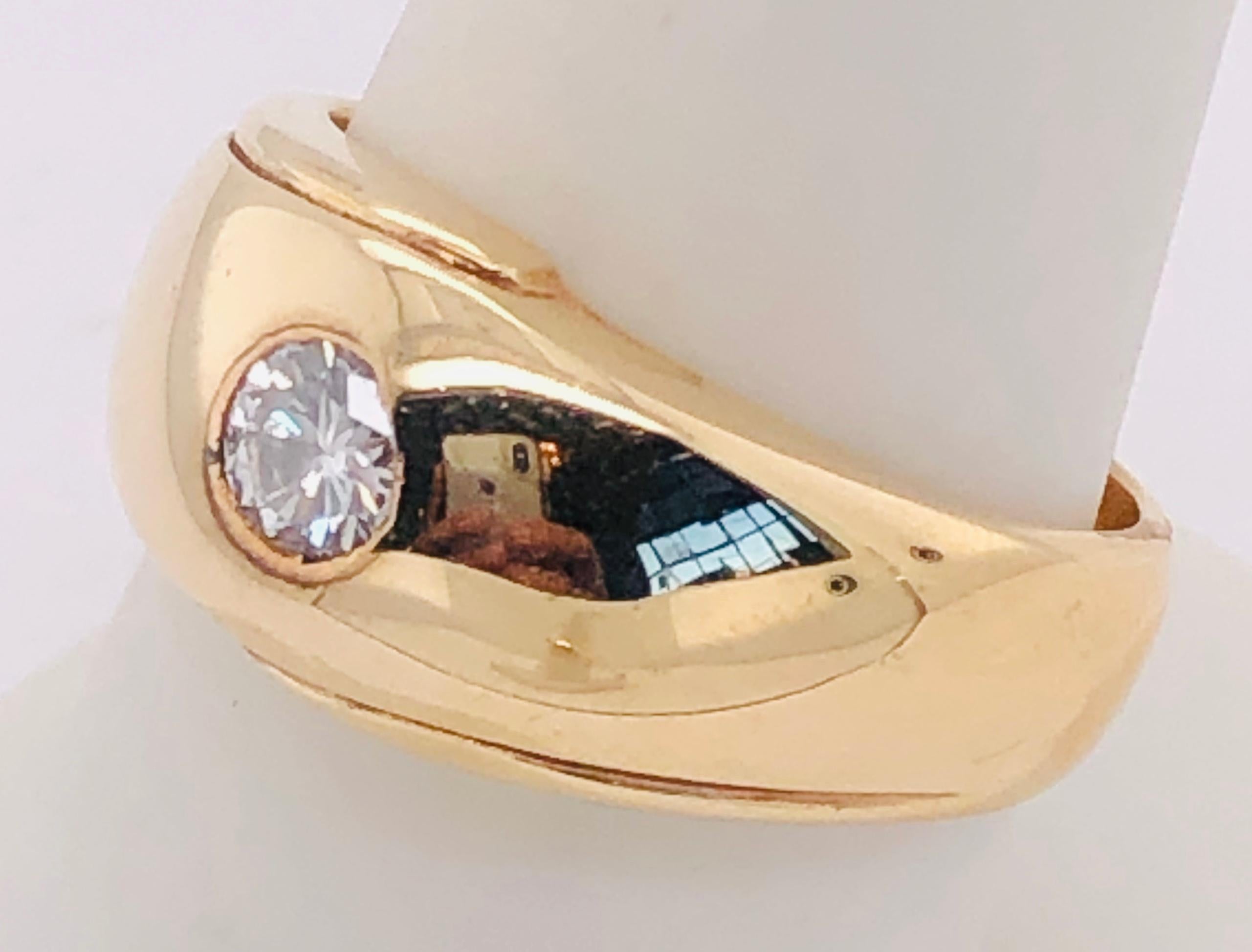 14Kt Yellow Gold Contemporary Ring with Diamond 0.33 Total Diamond Weight Size 9 with 9.91 grams total weight
Change it to 220