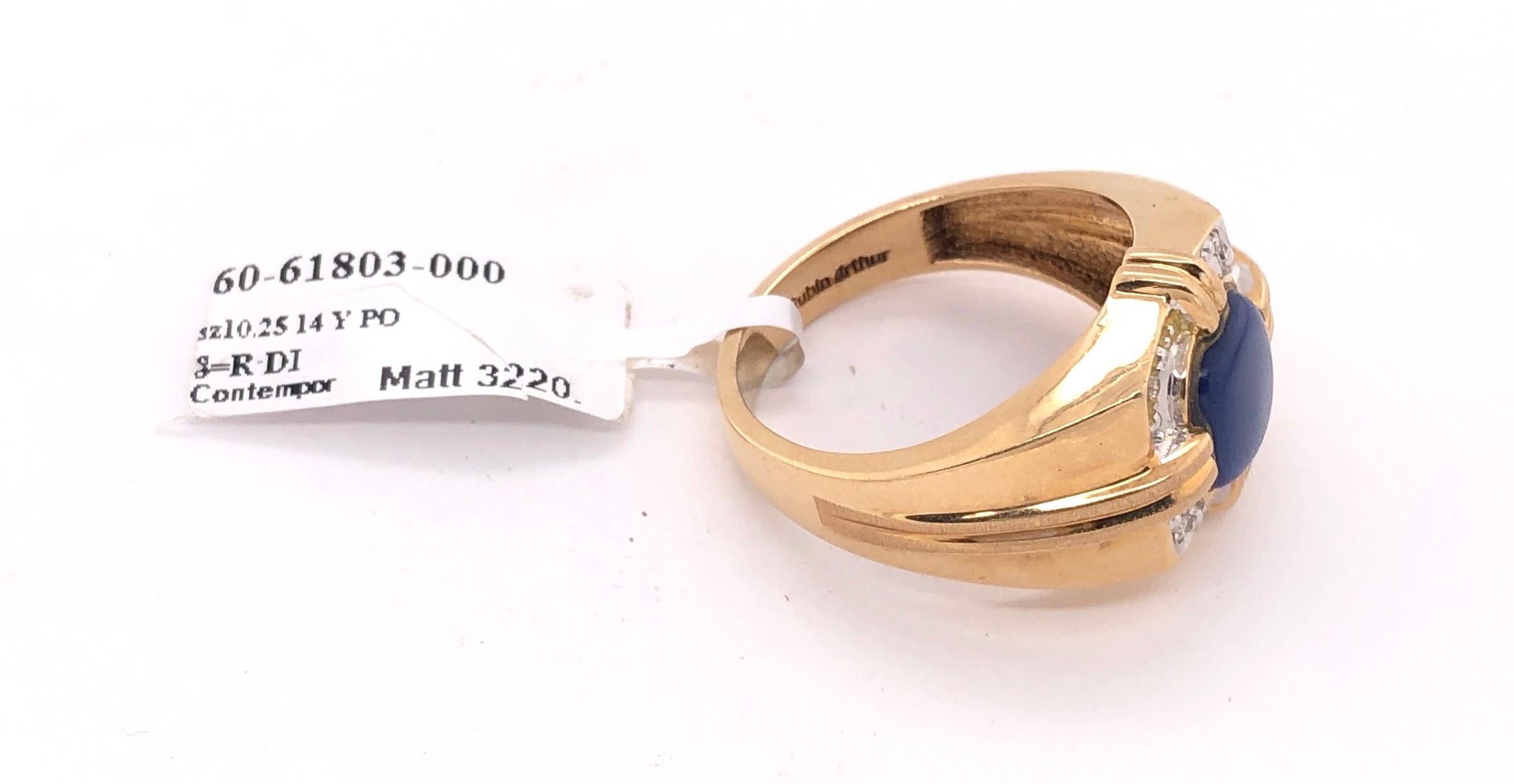 14 Karat Yellow Gold Contemporary Ring with Diamonds For Sale 5