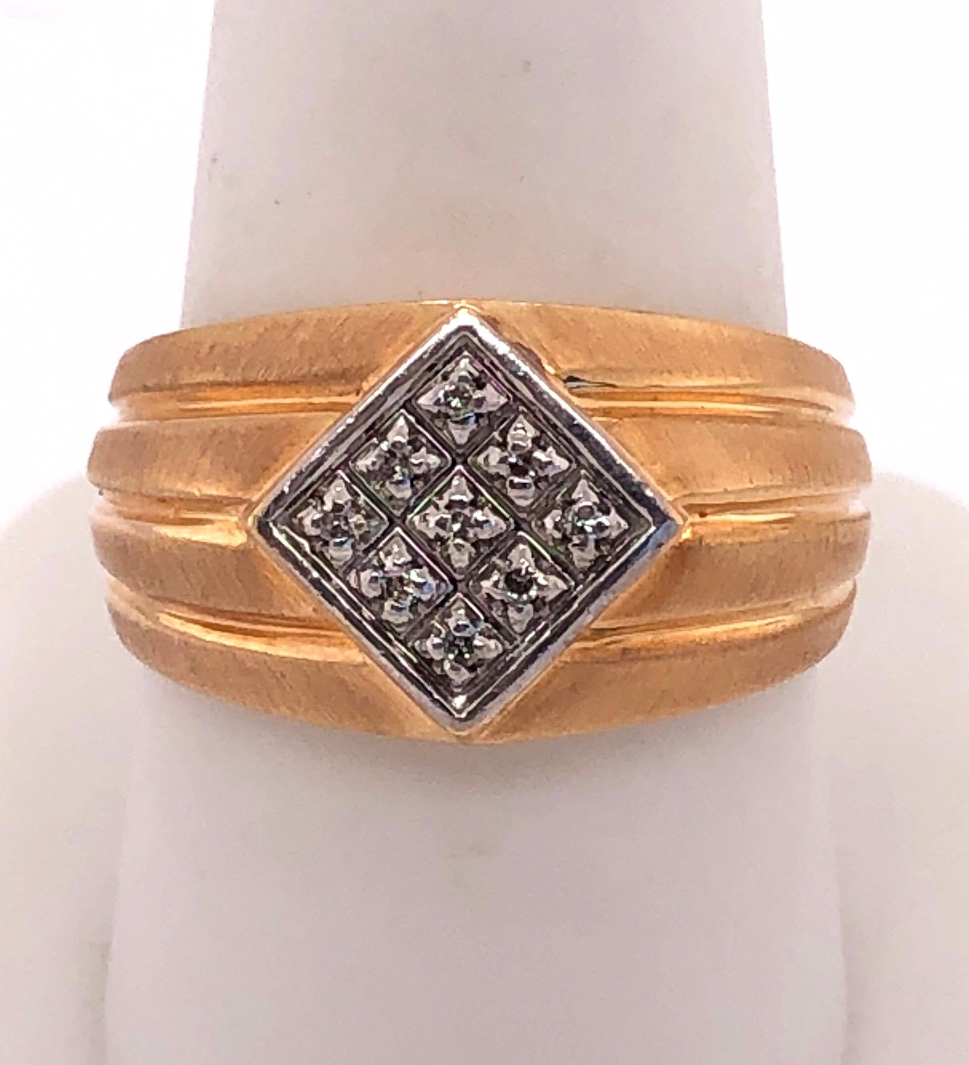 Round Cut 14 Karat Yellow Gold Contemporary Ring with Diamonds For Sale