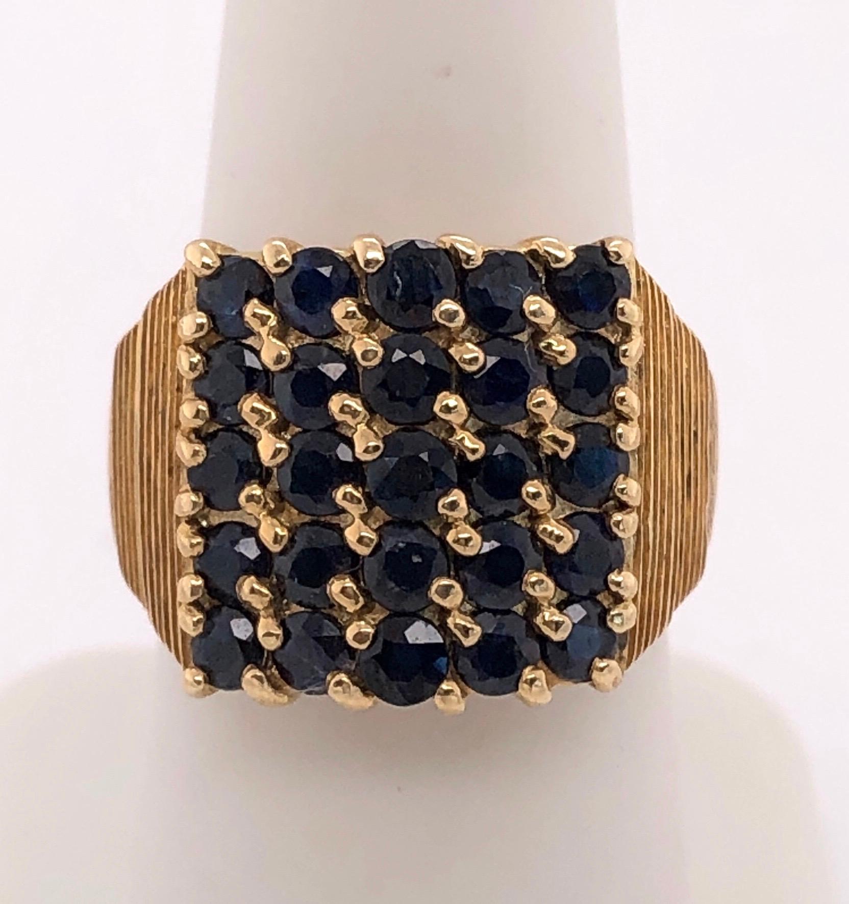 Round Cut 14 Karat Yellow Gold Contemporary Ring with Sapphire Cluster For Sale
