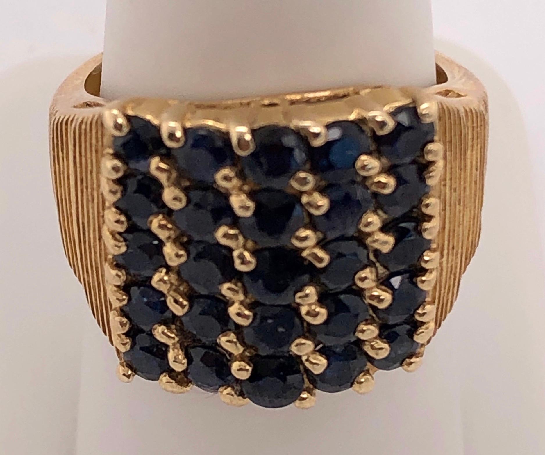 Women's or Men's 14 Karat Yellow Gold Contemporary Ring with Sapphire Cluster For Sale