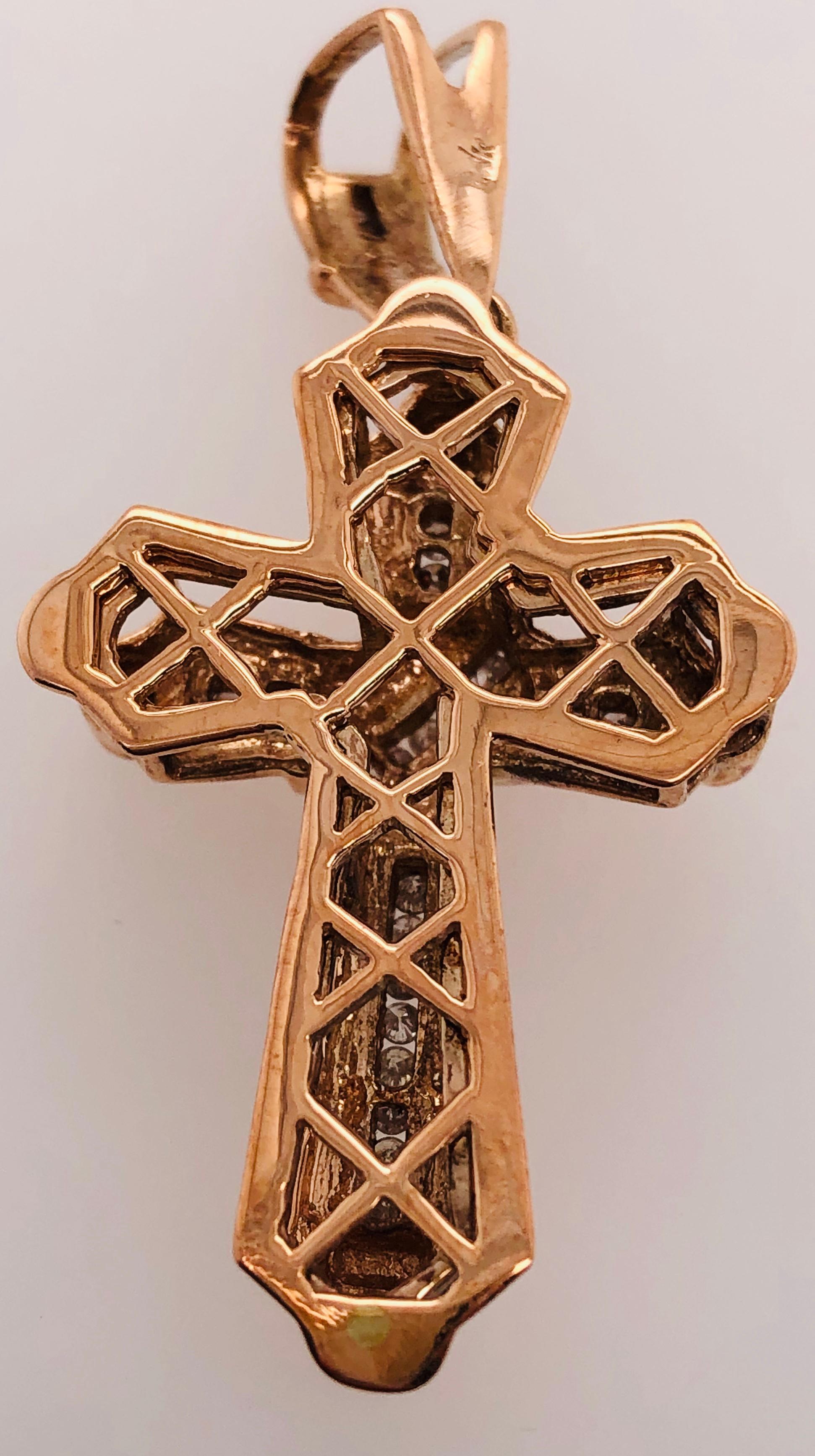 14 Karat Gelbgold Crucifix Kreuz Anhänger mit .50 Gesamtgewicht Diamanten im Angebot 2