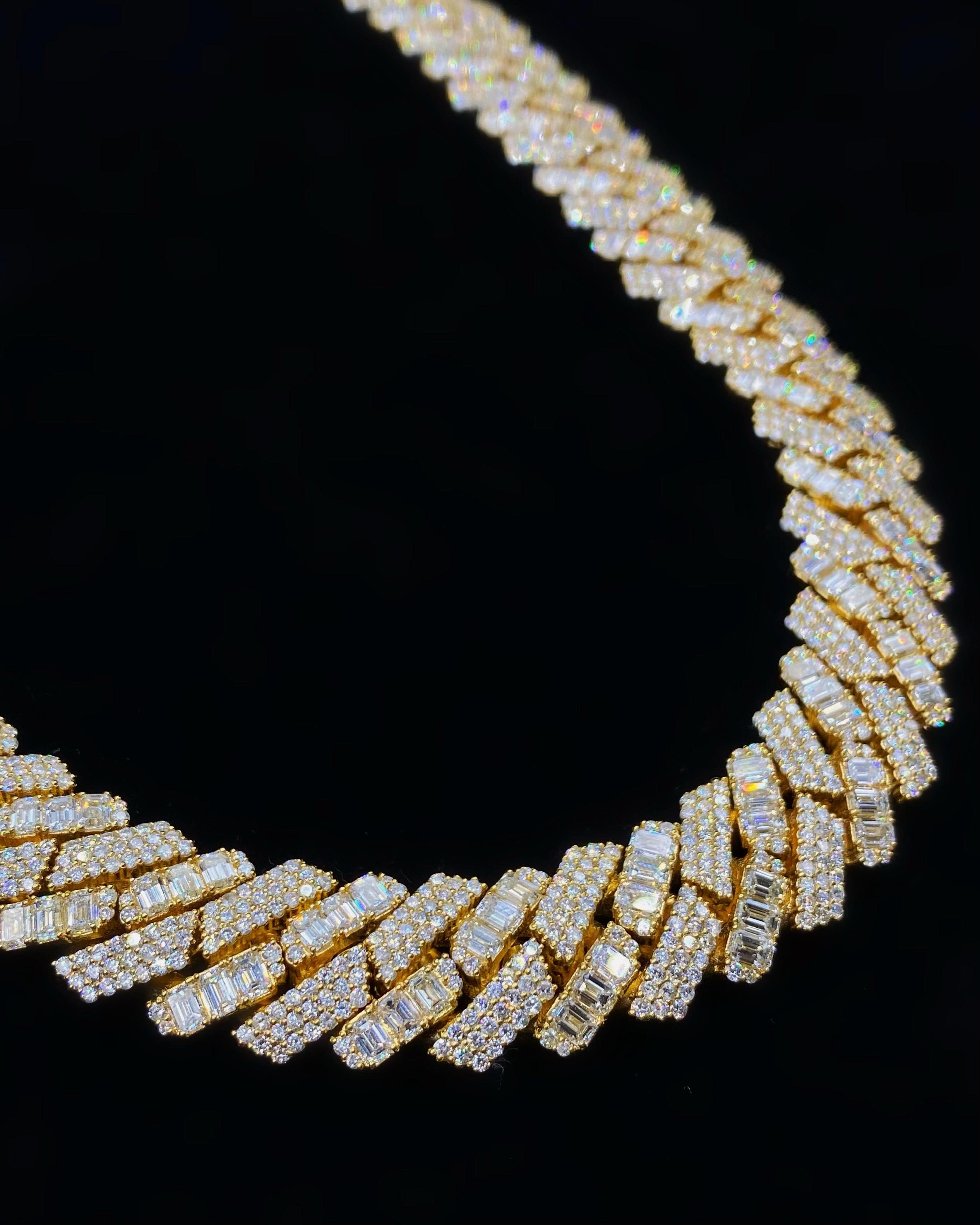 14kt Yellow Gold Cuban Link Chain with 65.10ct Diamonds For Sale 2