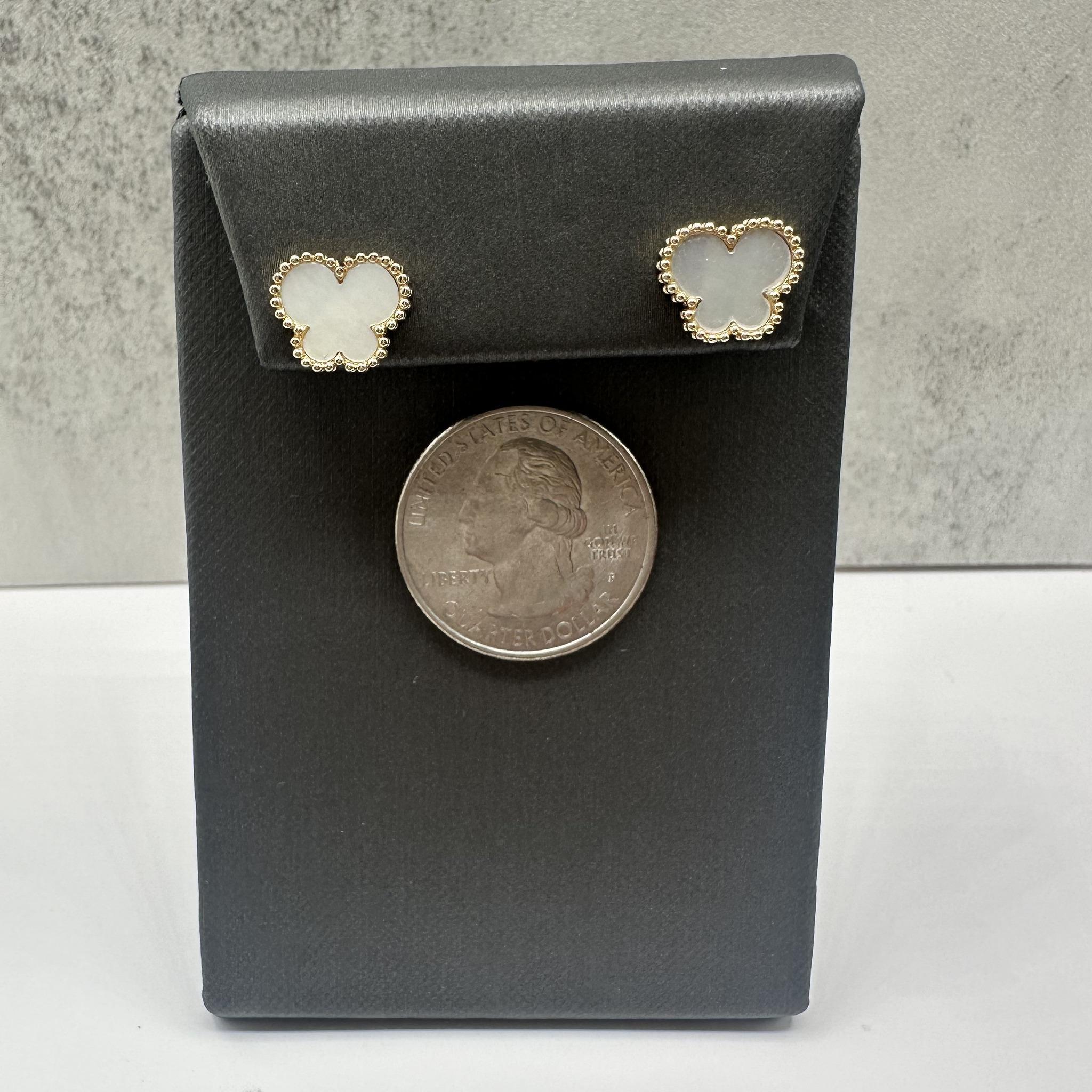 14kt Yellow Gold Designer Effy Mother of Pearl Stud Earrings - 11mm, New In New Condition For Sale In West Hempstead, NY