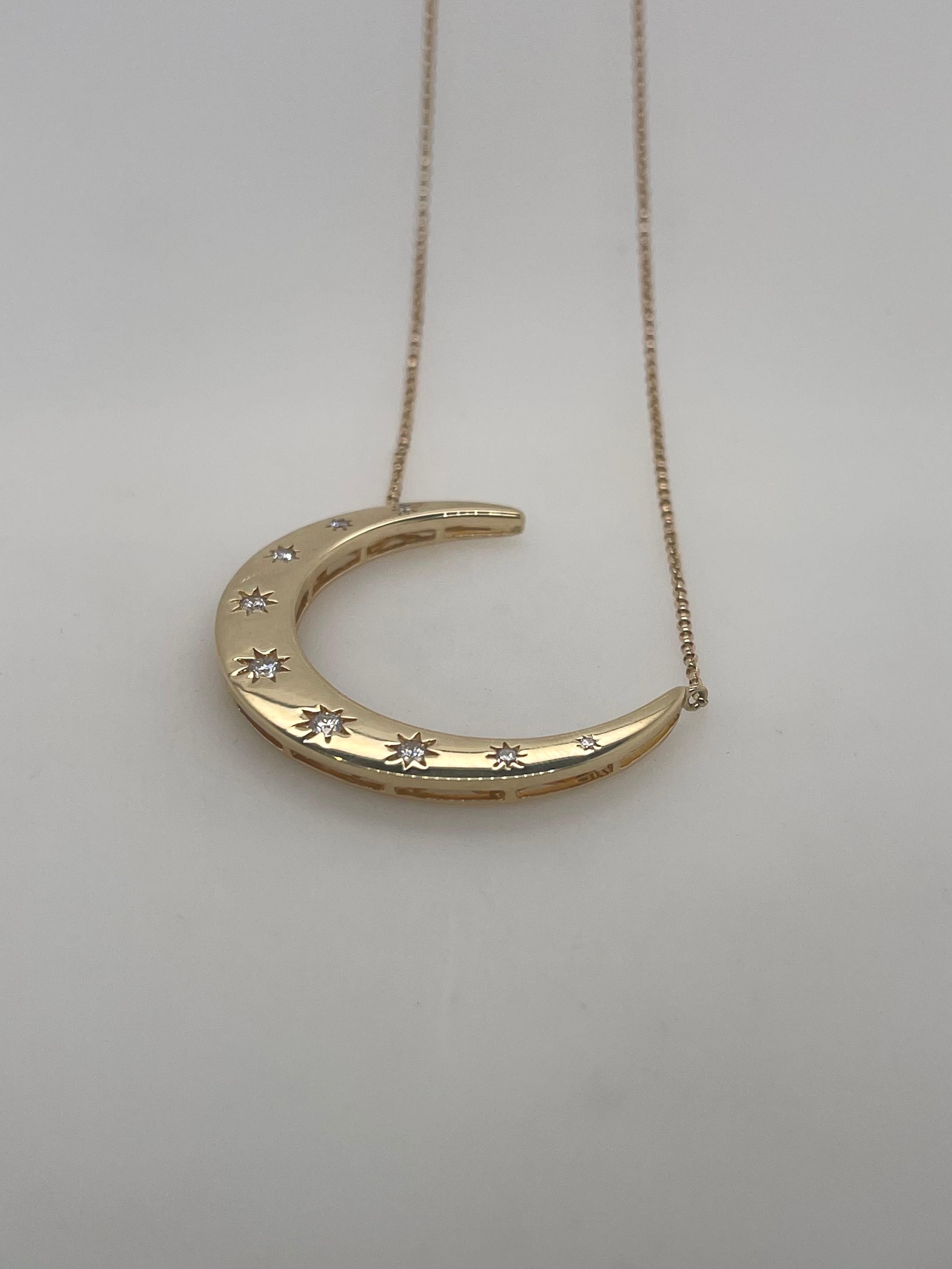 14kt Yellow Gold Diamond Crescent Necklace In New Condition For Sale In Toronto, CA