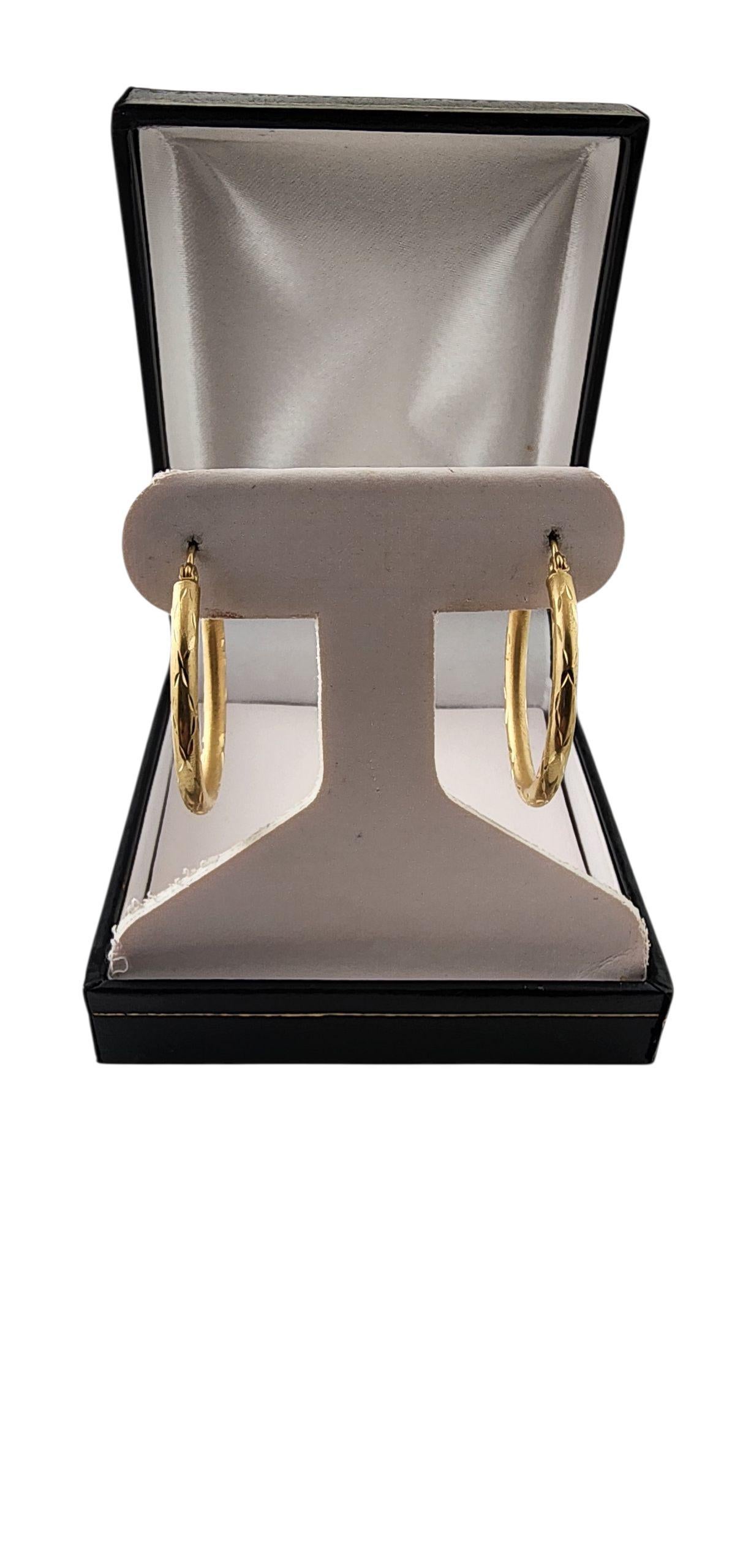 Boucles d'oreilles en or jaune 14kt avec diamant #23092 Pour femmes en vente