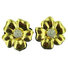 Boucles d'oreilles fleur en or jaune 14 carats et diamants