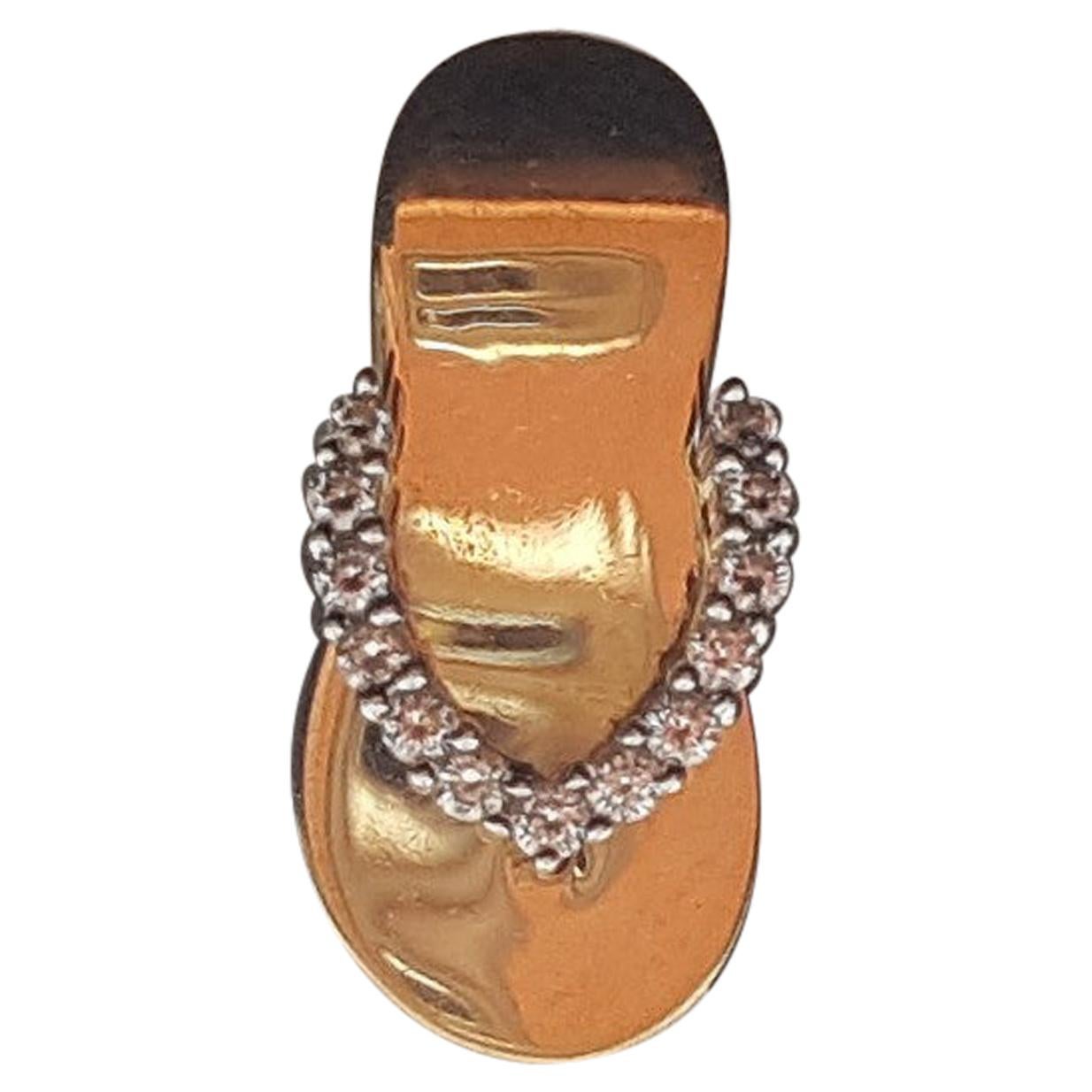 14kt Yellow Gold Diamond Hawaiian Flip Flop Pendant, 2.1 Grams, .15cttw Diamonds For Sale