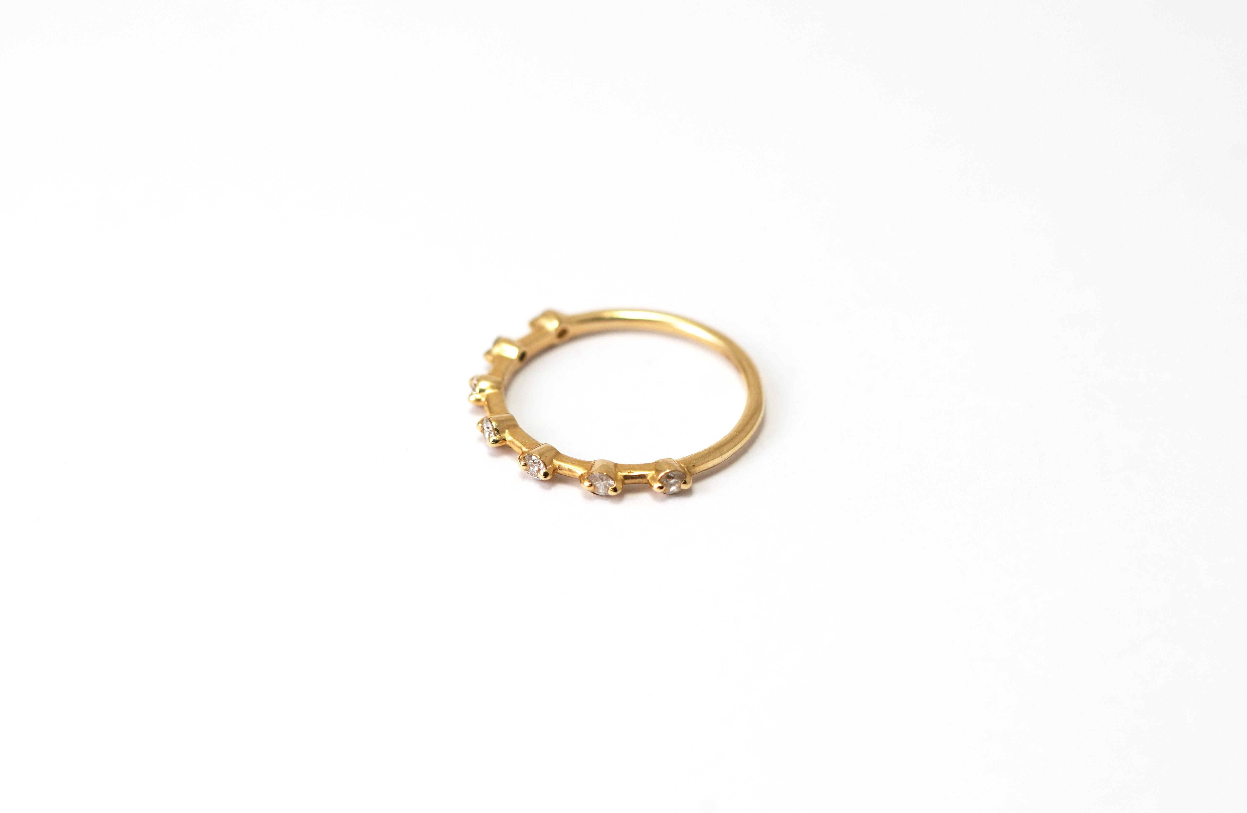 Moderne Bague en or jaune 14kt avec diamant en vente
