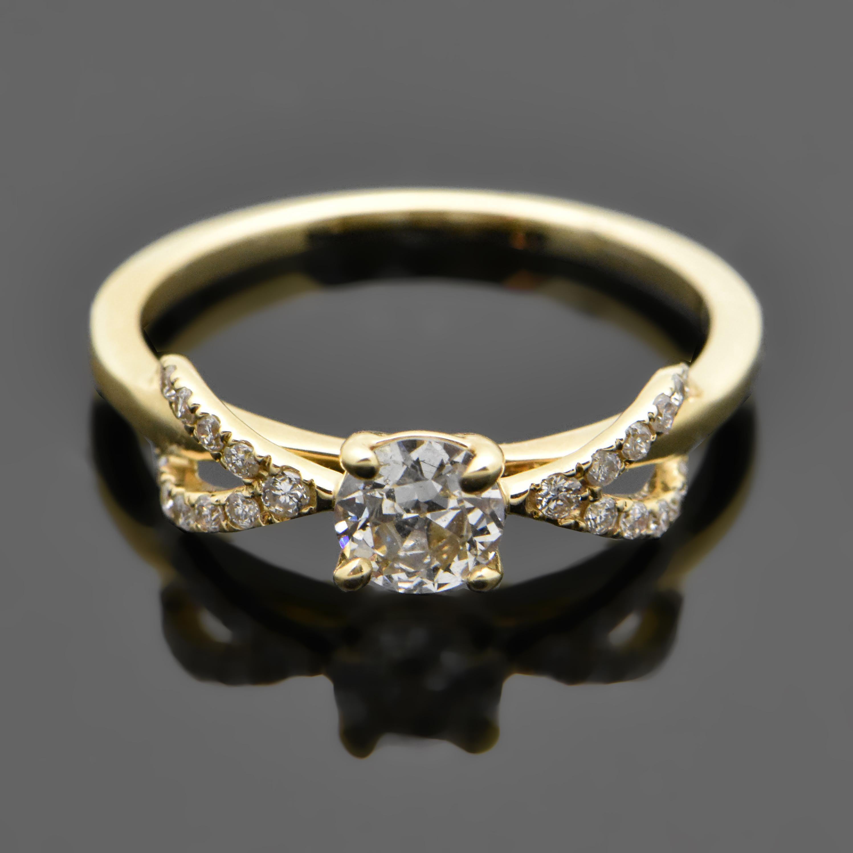 gold and diamond ring