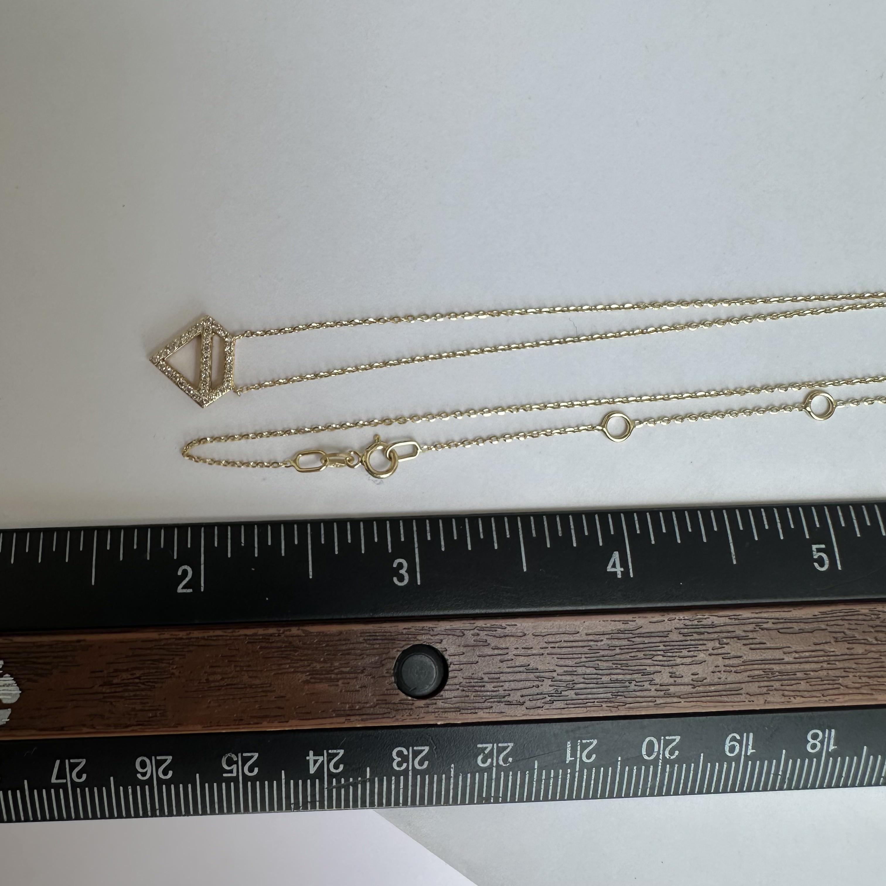 Collier en or jaune 14 carats en forme de diamant - 0,15 carat poids total, 16-18 pouces Neuf - En vente à West Hempstead, NY