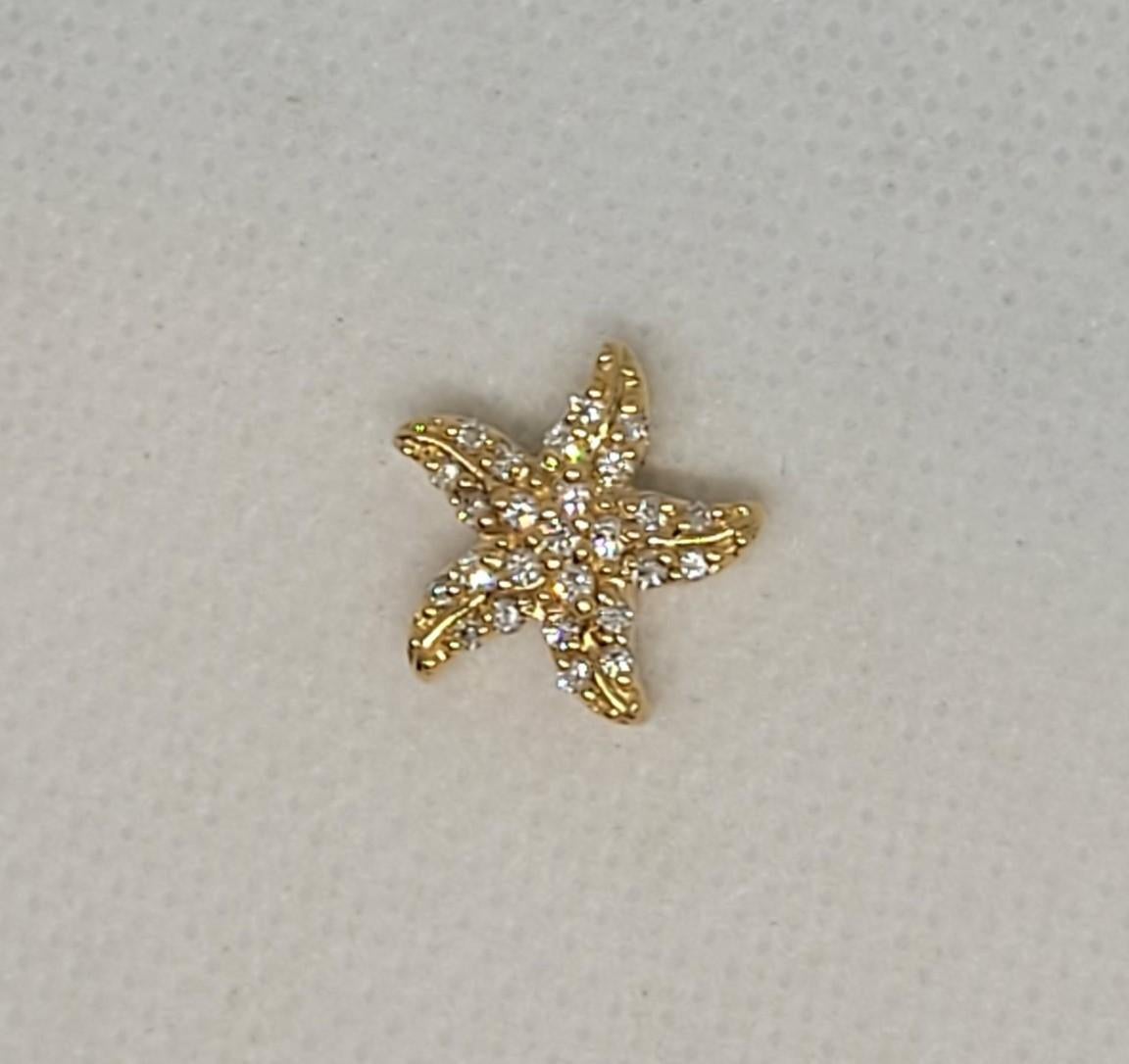Moderne Pendentif étoile de mer en or jaune 14kt, diamant rond brillant, taille 13.5mm, .35cttw en vente