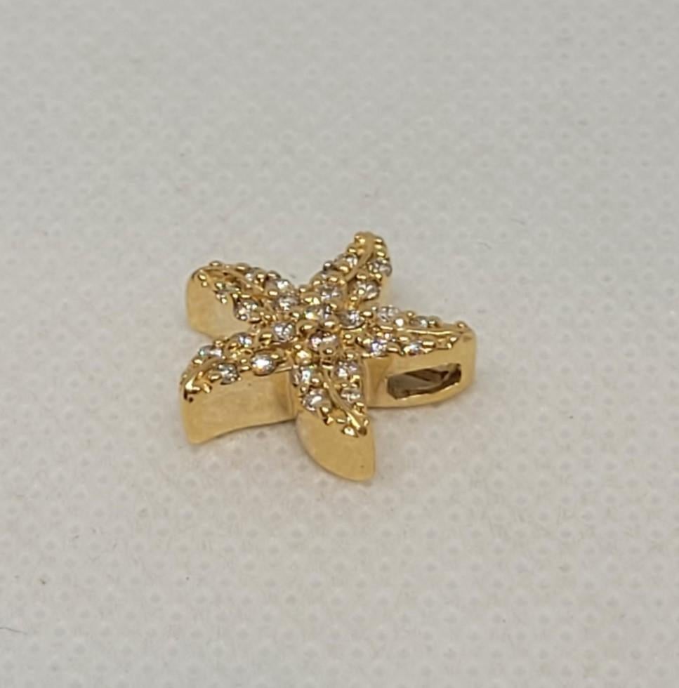 Pendentif étoile de mer en or jaune 14kt, diamant rond brillant, taille 13.5mm, .35cttw Bon état - En vente à San Diego, CA