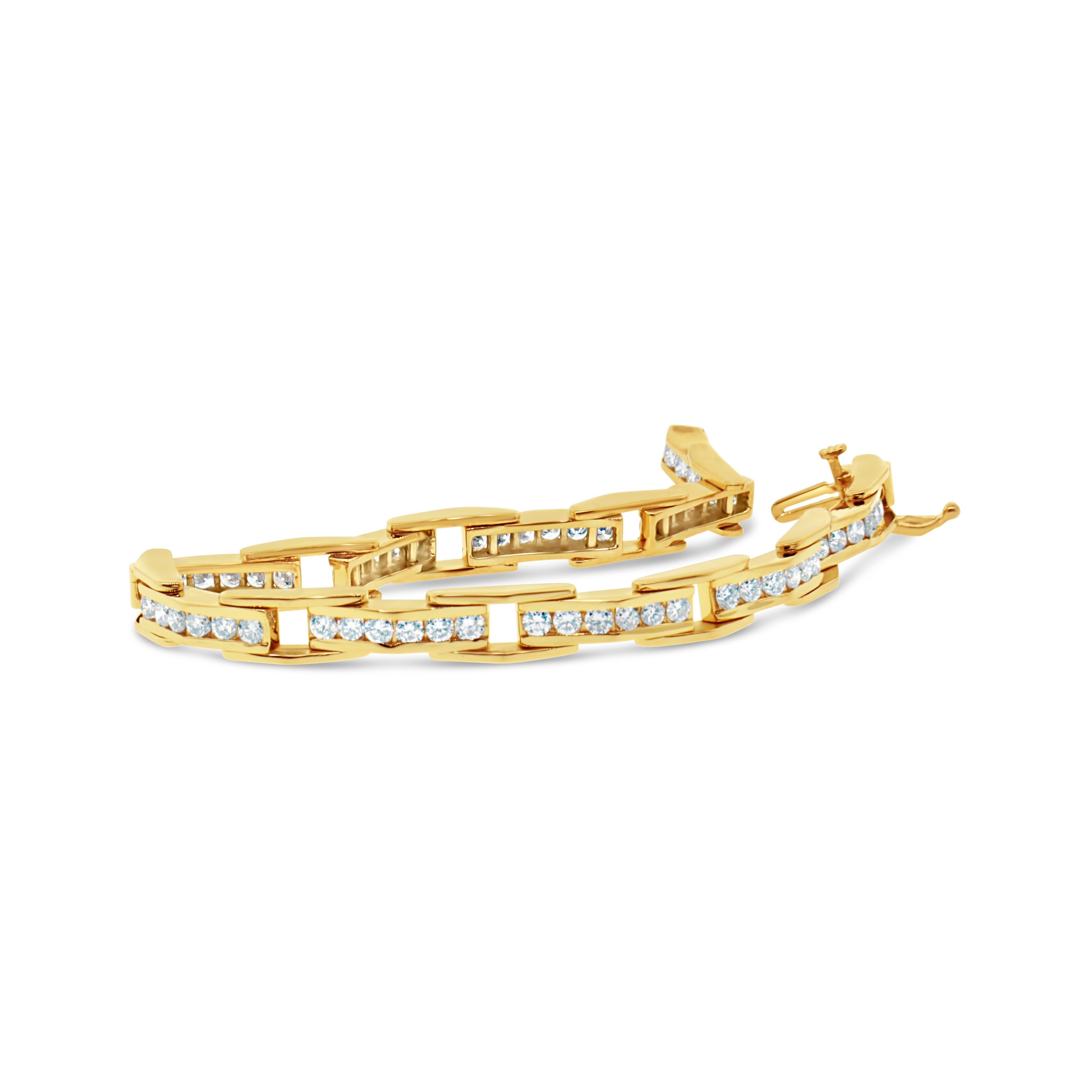 14 kt Gelbgold
Diamant: 2.50 ct twd (geschätzt)
Farbe: H-I
Klarheit: SI
Gesamtgewicht: 19.8 Gramm
Länge: 7 Zoll
