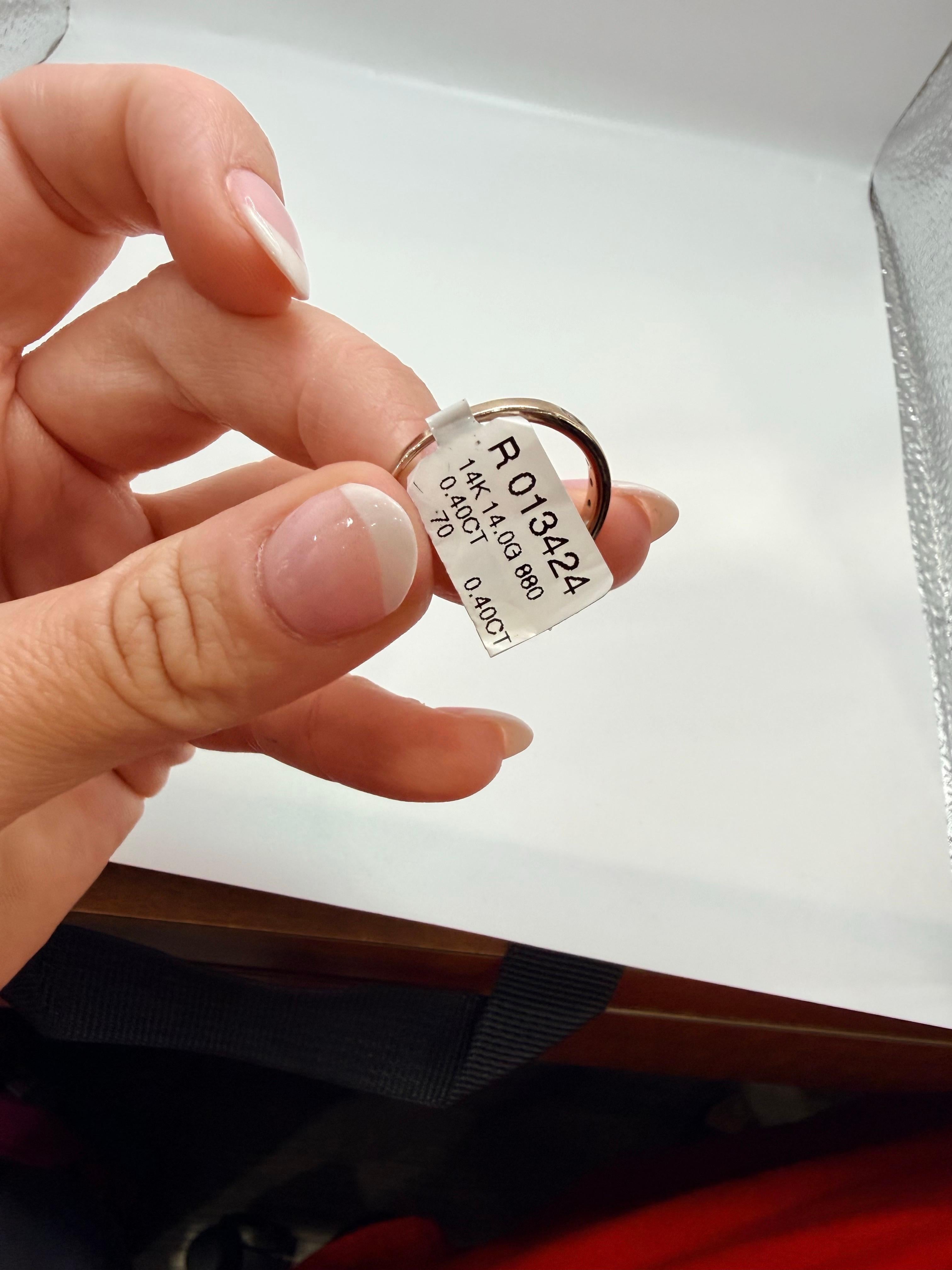 Alliance en or jaune 14KT avec diamant 0.40ct en vente 1