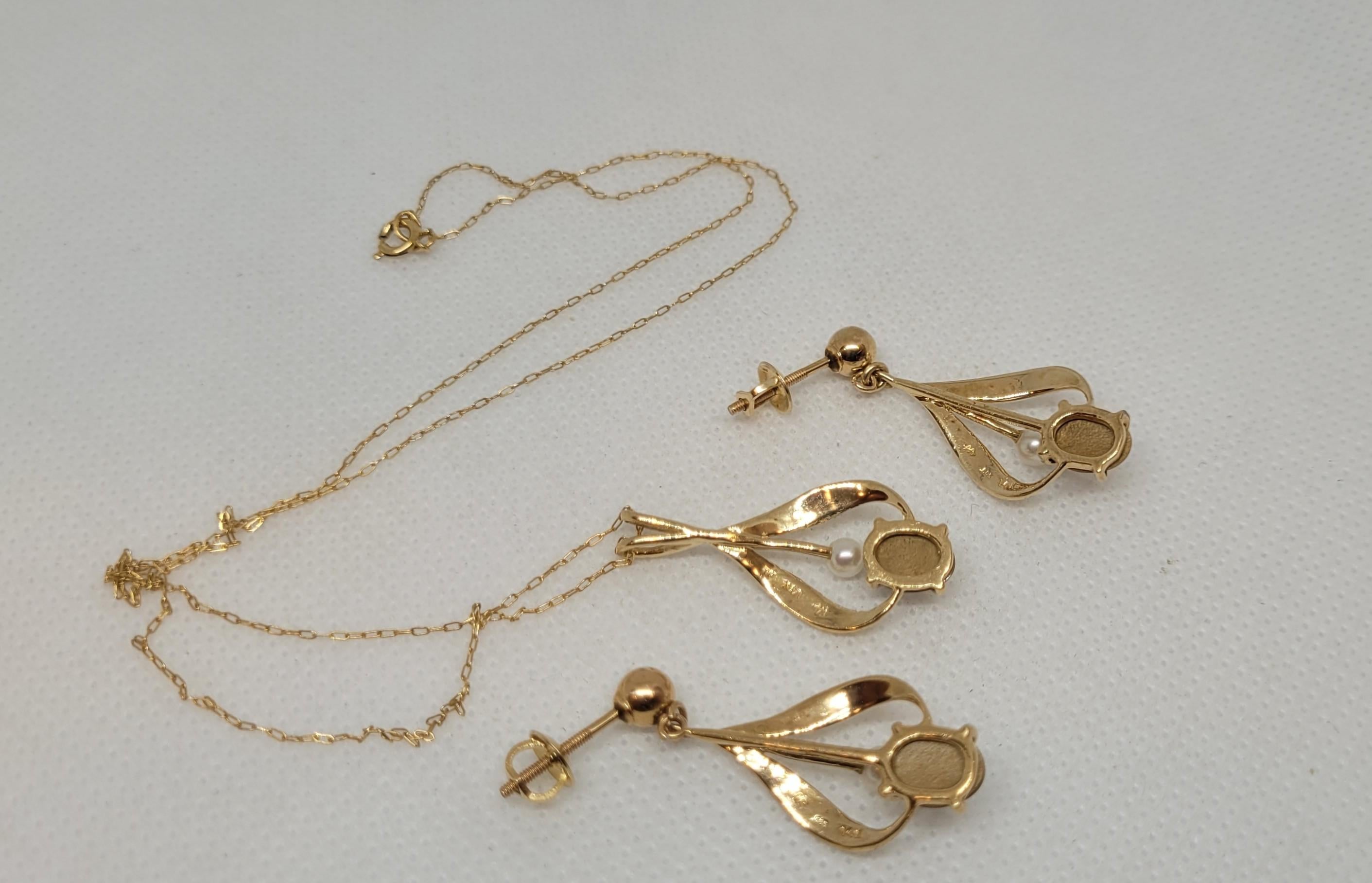 Round Cut 14kt Yellow Gold Earrings Necklace Dangles Set , White Pearl, Oval Beige, Chain For Sale