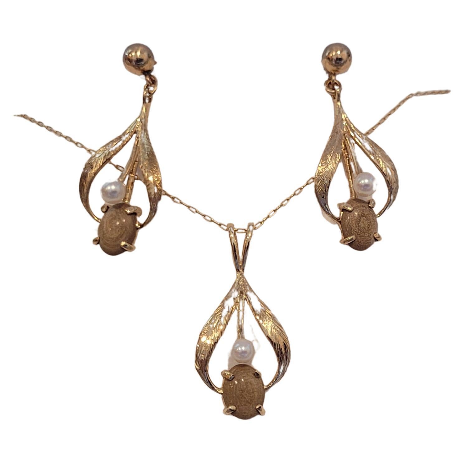 Artisan 14kt Yellow Gold Earrings Necklace Dangles Set , White Pearl, Oval Beige, Chain For Sale