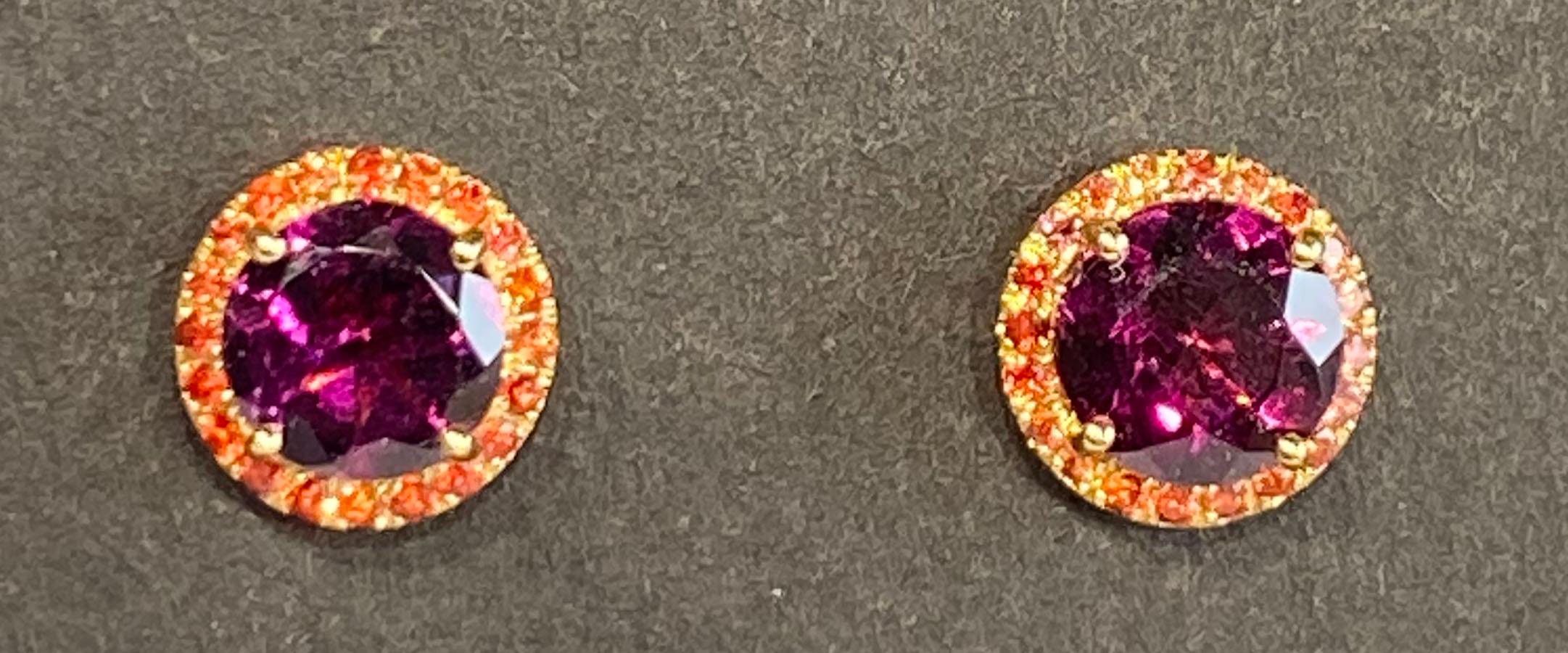 14Kt Yellow Gold Earrings set with Rhodolite Garnet & Orange Sapphire For Sale 12