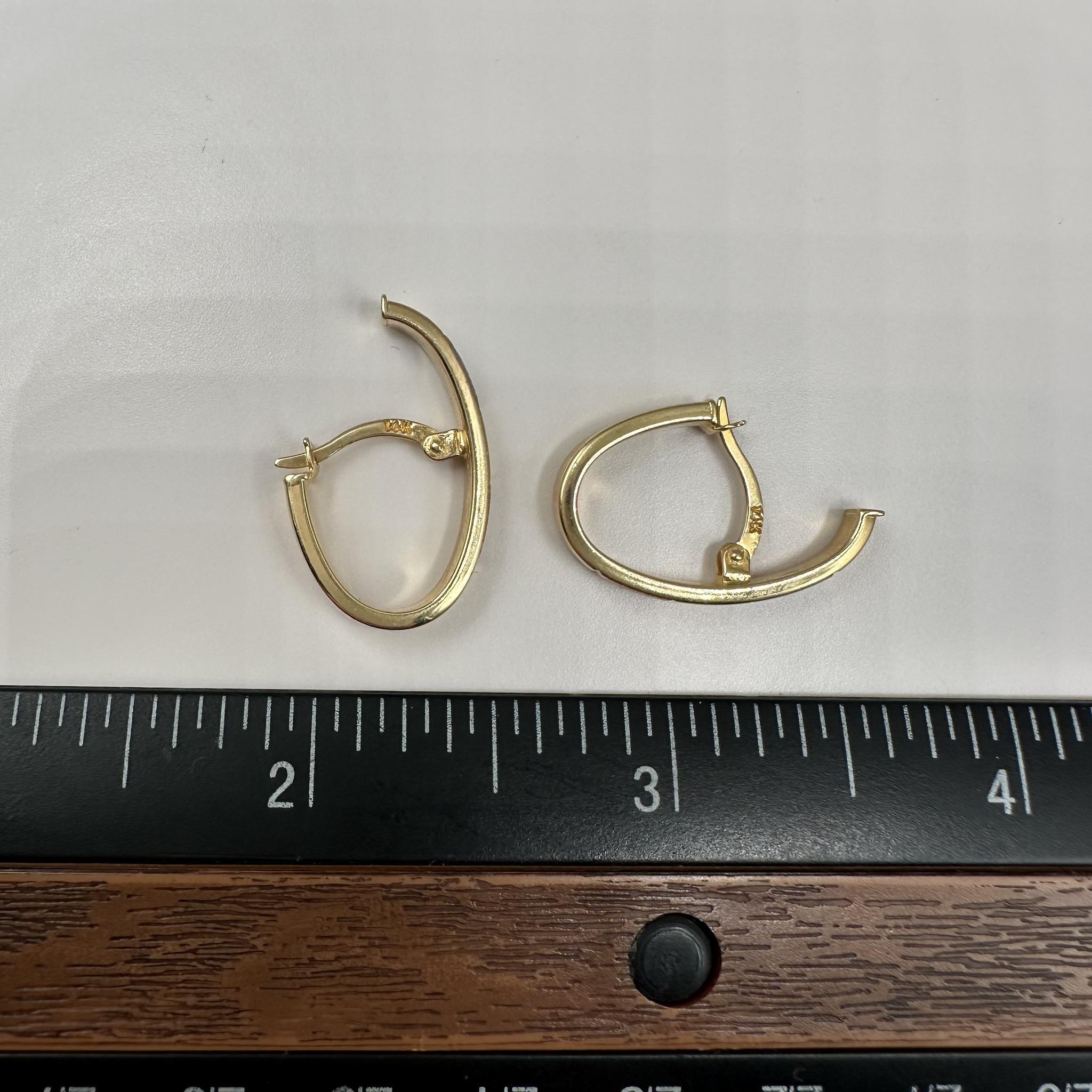 Orecchini in oro giallo 14kt con finitura rosa e bianca - 3 mm, 1,91 g, nuovi in vendita 1