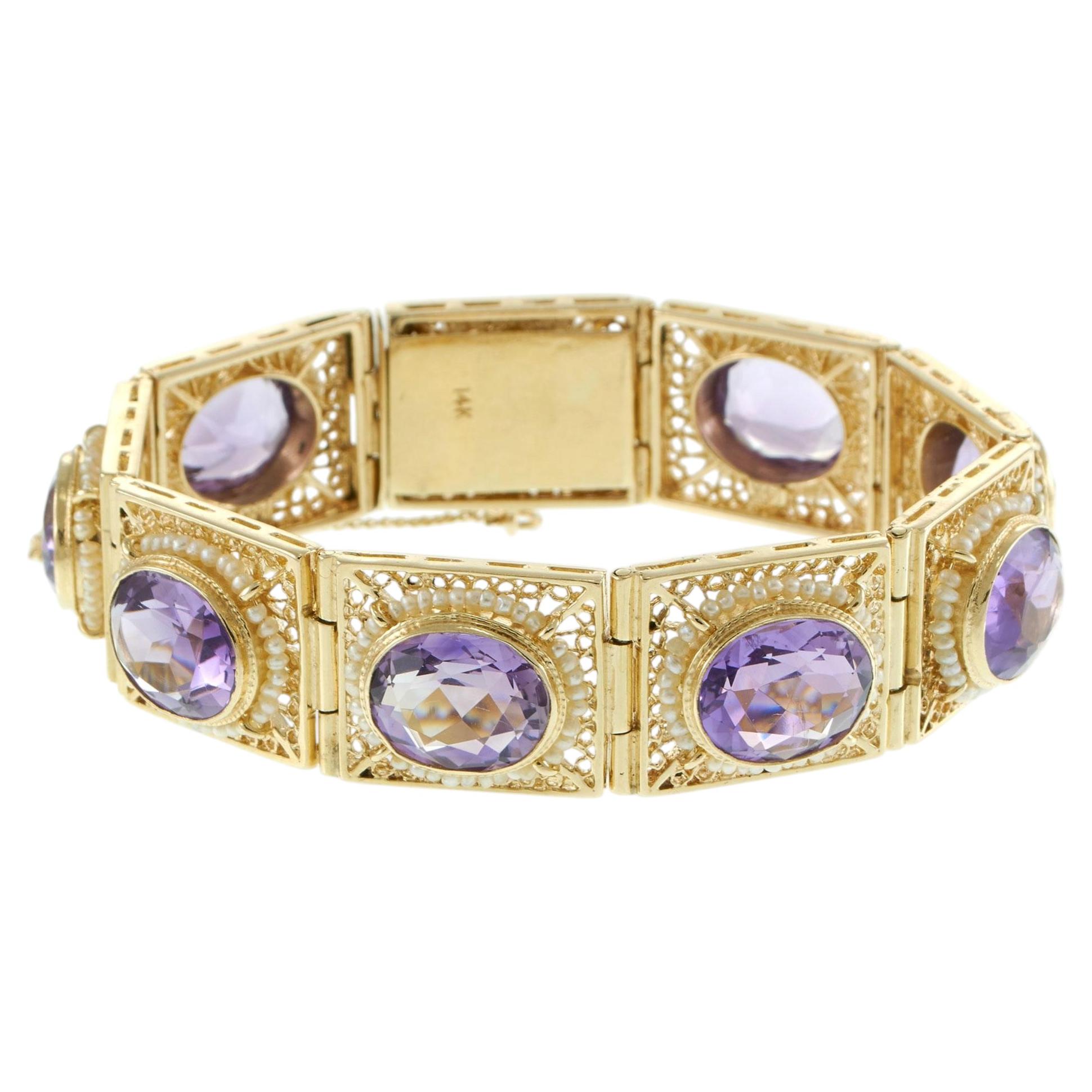 Armband aus 14-karätigem Gelbgold im edwardianischen Stil mit Amethysten und Saatperlen in Filigran-Paneelen