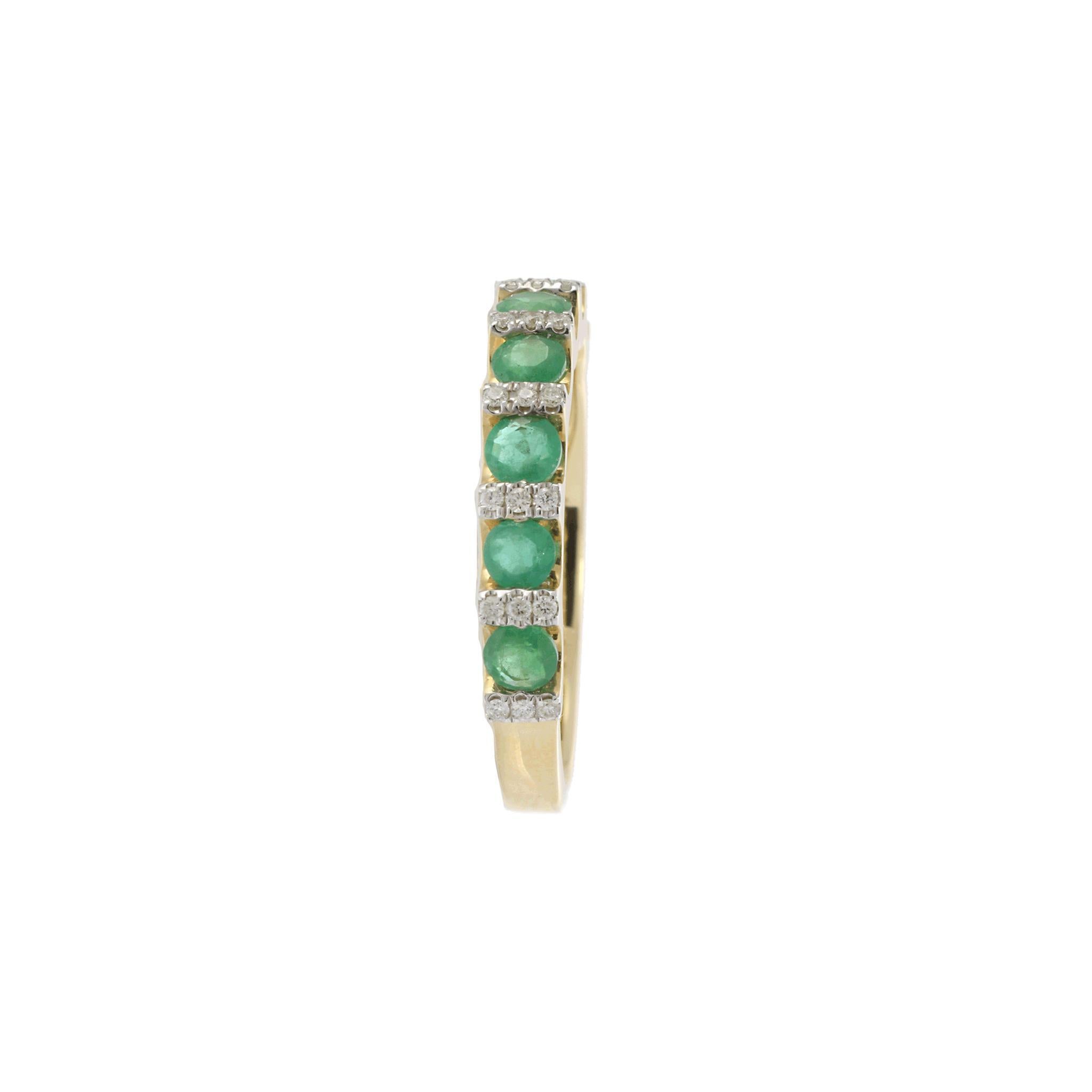 Anello alternato con smeraldo e diamante in oro giallo 14KT in vendita 1