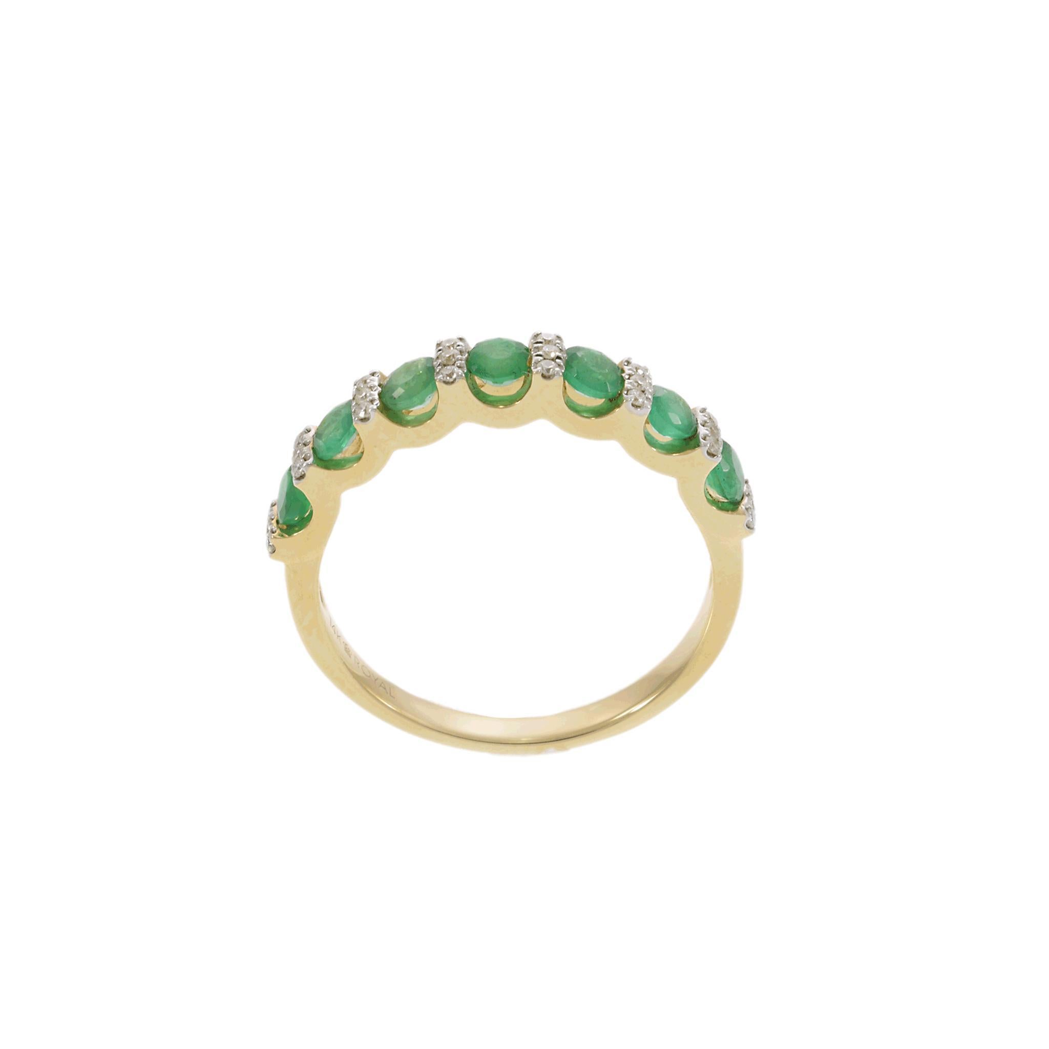 Anello alternato con smeraldo e diamante in oro giallo 14KT in vendita 2