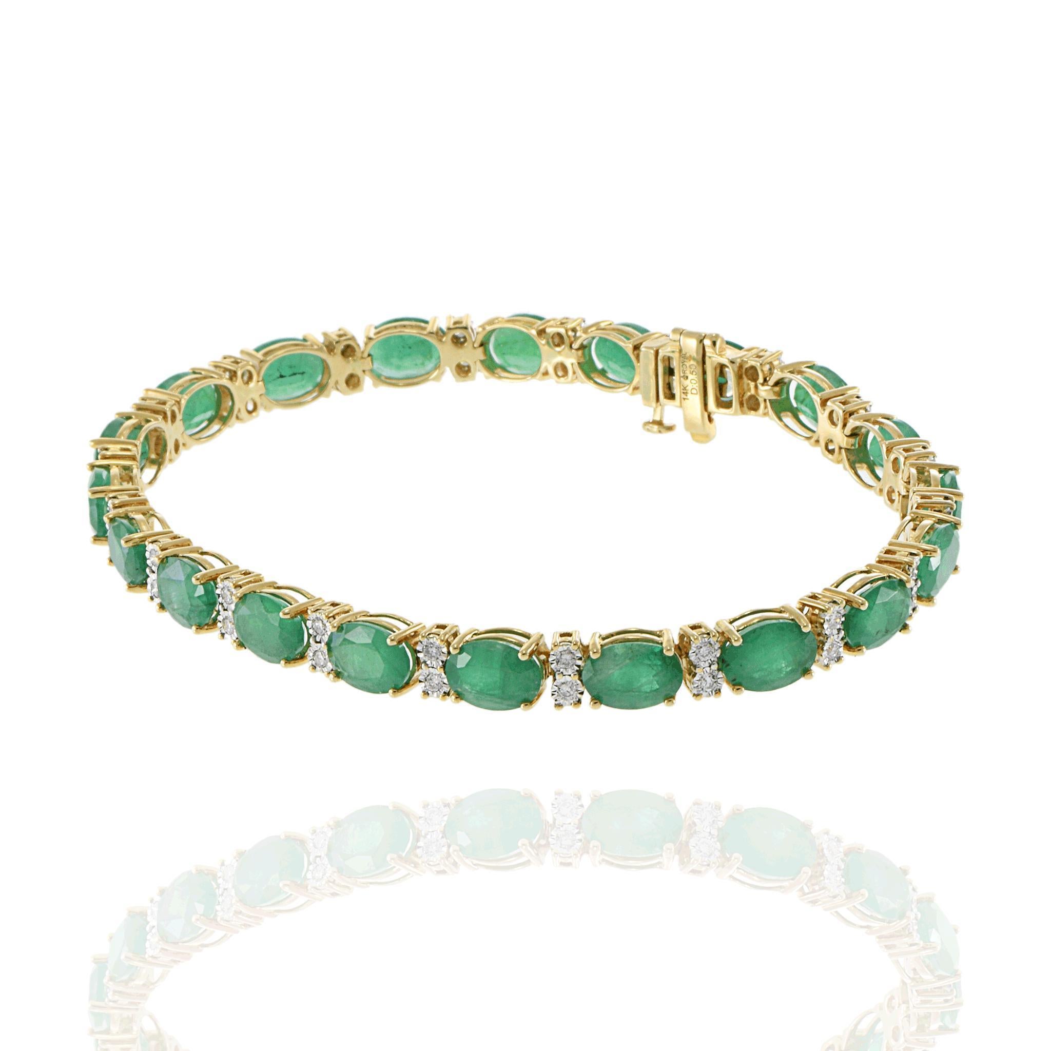 14KT Yellow Gold Emerald and Diamond Line Bracelet en Nuevo estado para la venta en New York, NY
