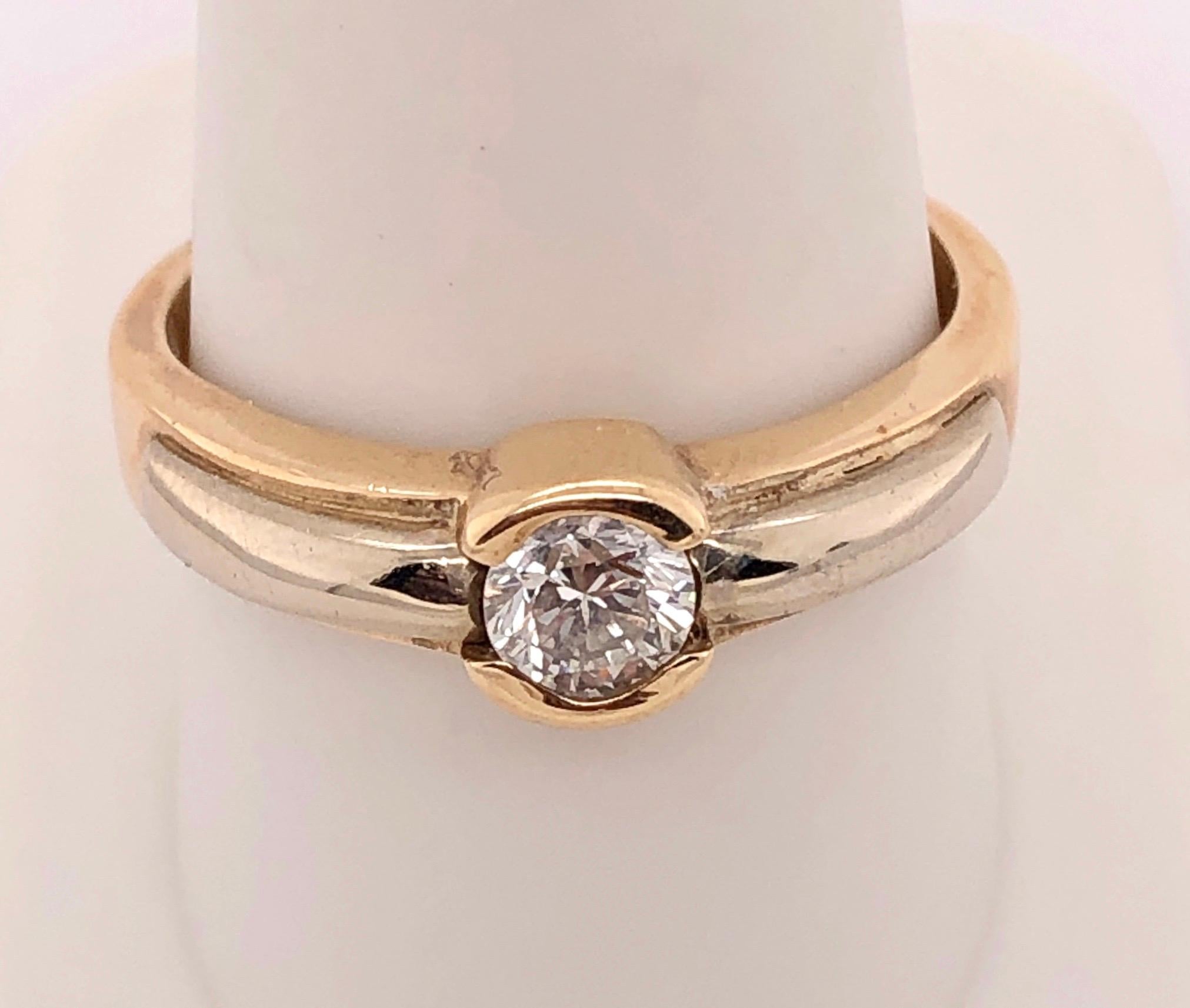 Bague de fiançailles et de mariage en or jaune 14 carats, poids total des diamants de 0,50 carat Bon état - En vente à Manhasset, NY