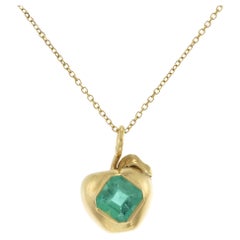 14KT Yellow Gold Estate Genuine Emerald Apple Pendant with Chain