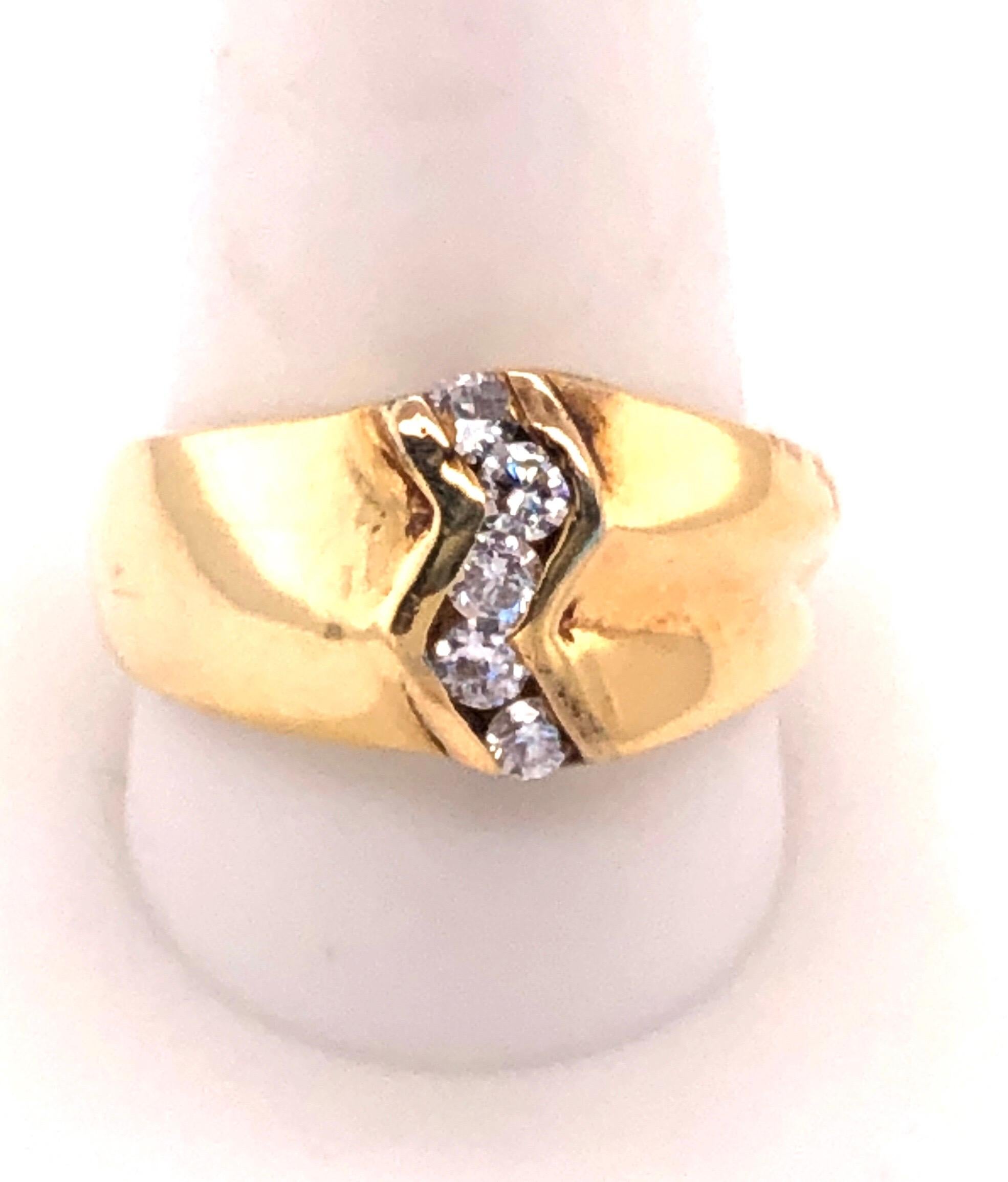 14Kt Free Form Ring with Five Diamond
Size 11.5 9.40 grams total weight .50 total diamond weight