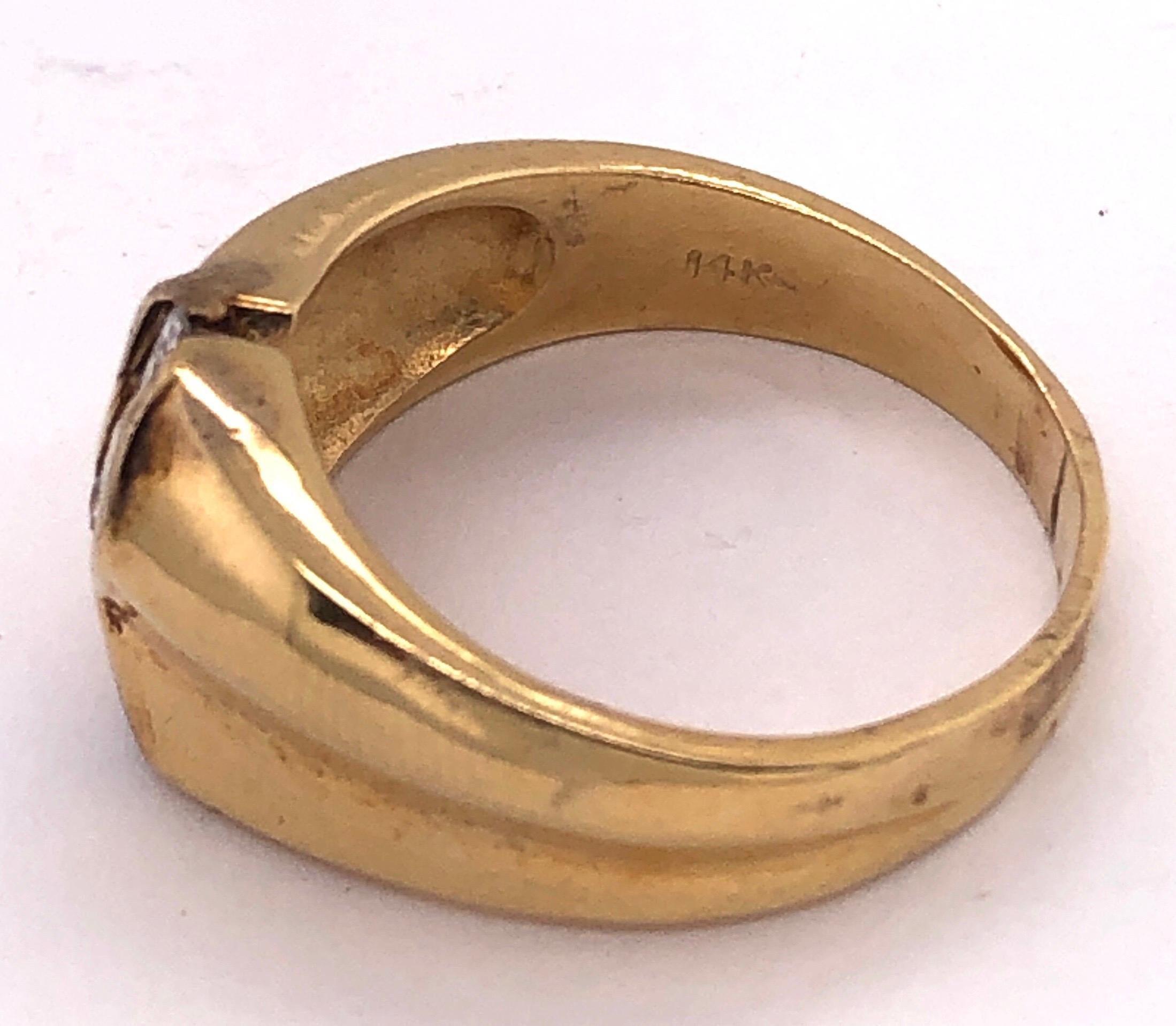 14 Karat Yellow Gold Freeform Ring with 5 Diamonds For Sale 2