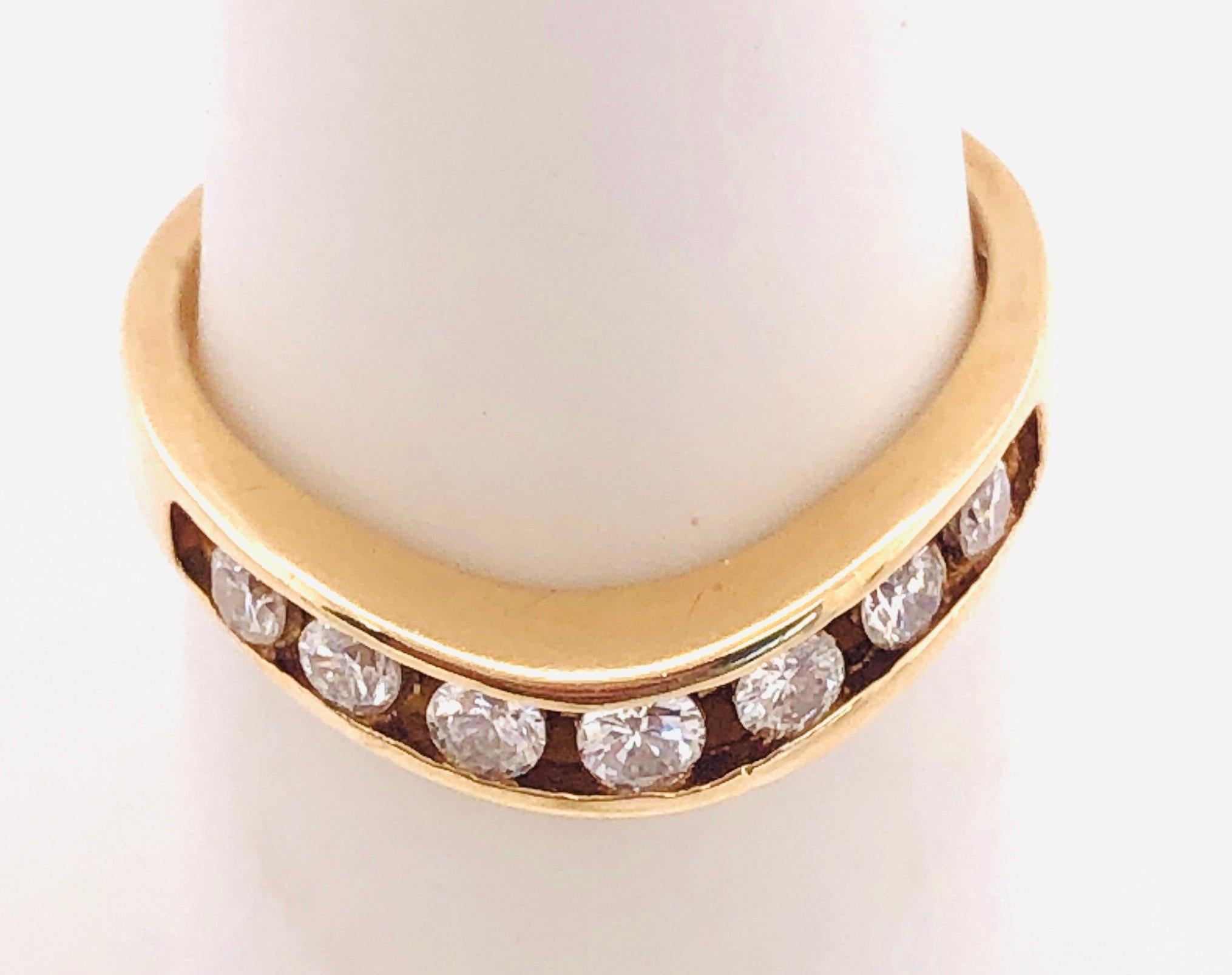 Round Cut 14 Karat Yellow Gold Freestyle Ring Bridal Wedding Band 7 Diamonds 0.50 TDW For Sale