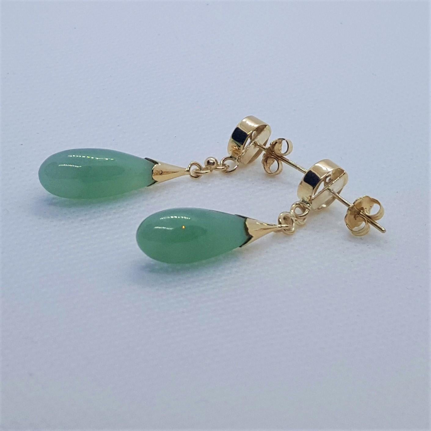 Modern 14kt Yellow Gold Friction Post Earrings Light Green Jade Teardrops, Asian Design For Sale