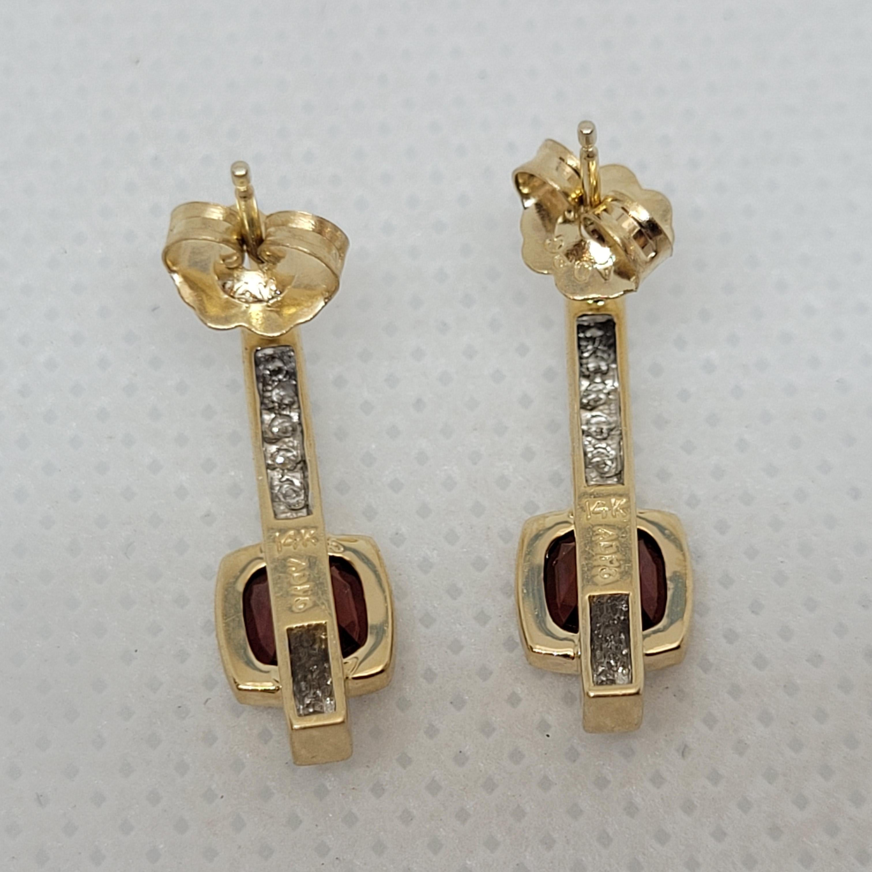 14kt Yellow Gold Garnet Diamond Earrings, Friction Posts, Stamped, .12cttw In Good Condition For Sale In Rancho Santa Fe, CA