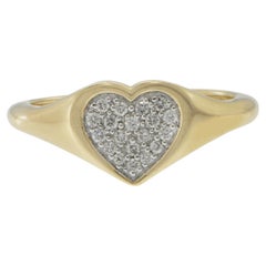 Anillo de diamantes en forma de corazón de oro amarillo de 14 quilates