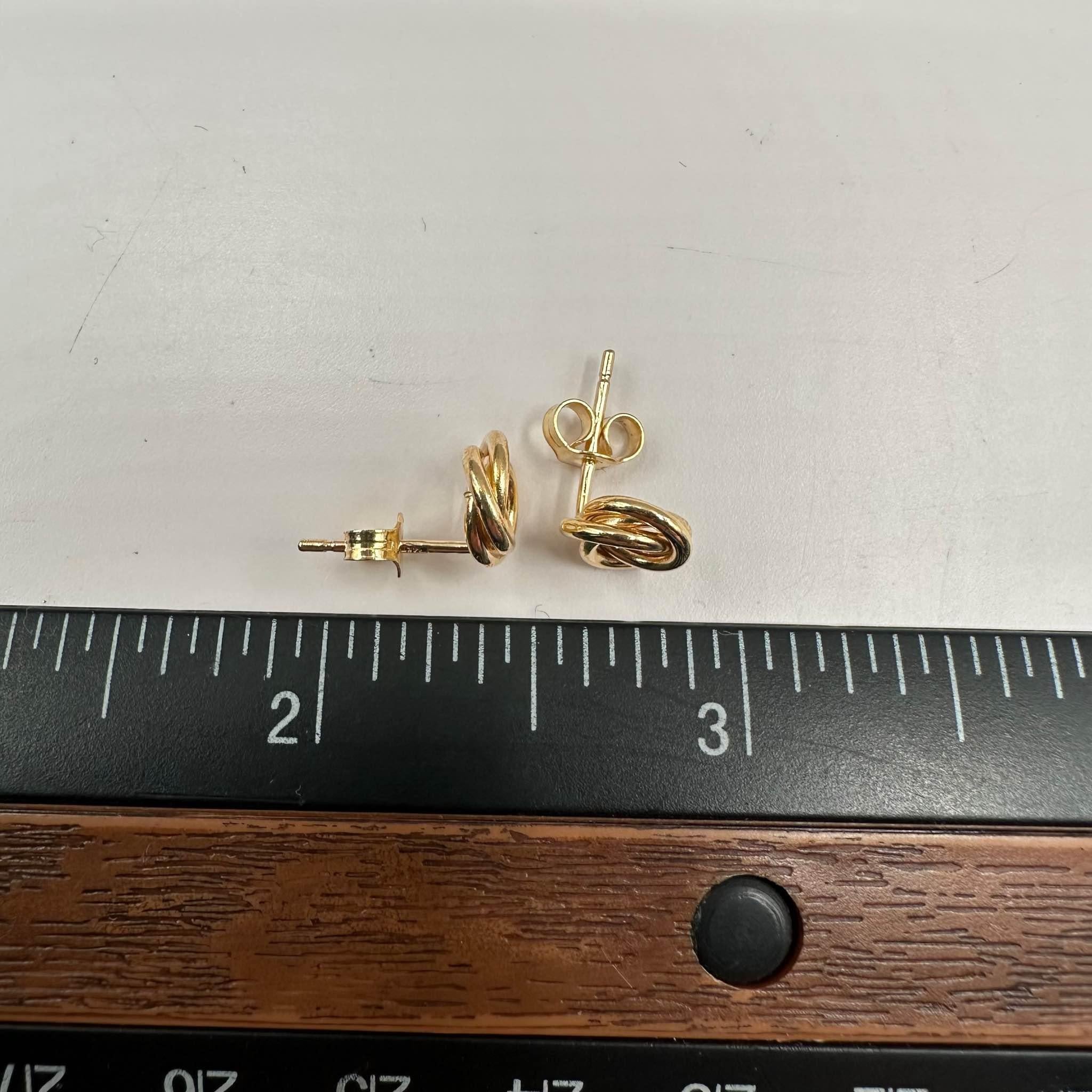 Boucles d'oreilles style nœud en or jaune 14kt - 1.05 Grammes, Push Backs, New en vente 1